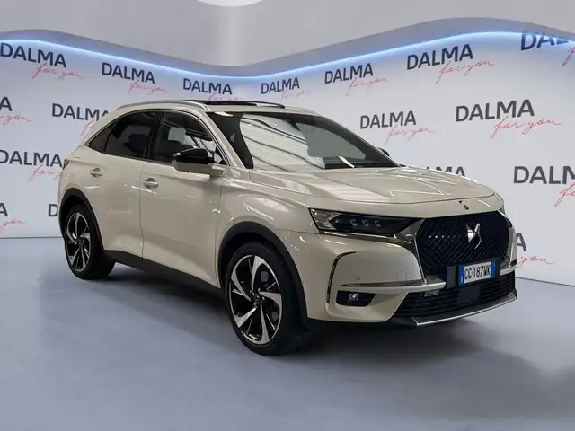 DS Automobiles DS 7 Crossback view 7