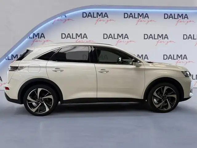 DS Automobiles DS 7 Crossback view 6