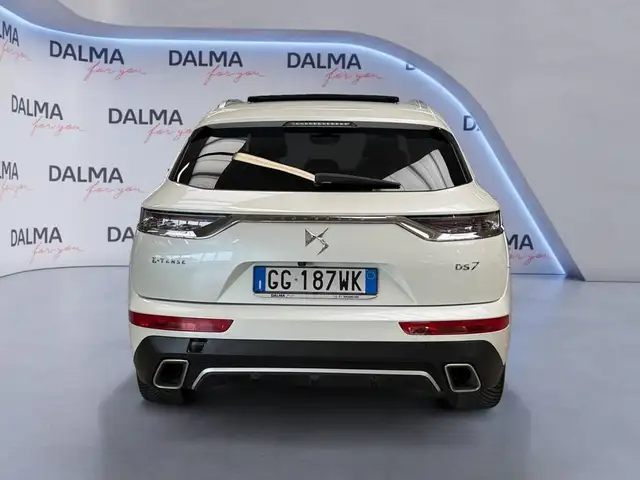 DS Automobiles DS 7 Crossback view 4