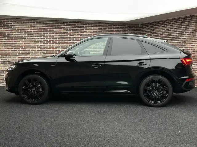 Audi Q5 view 6