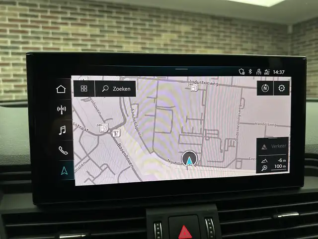 Audi Q5 view 14