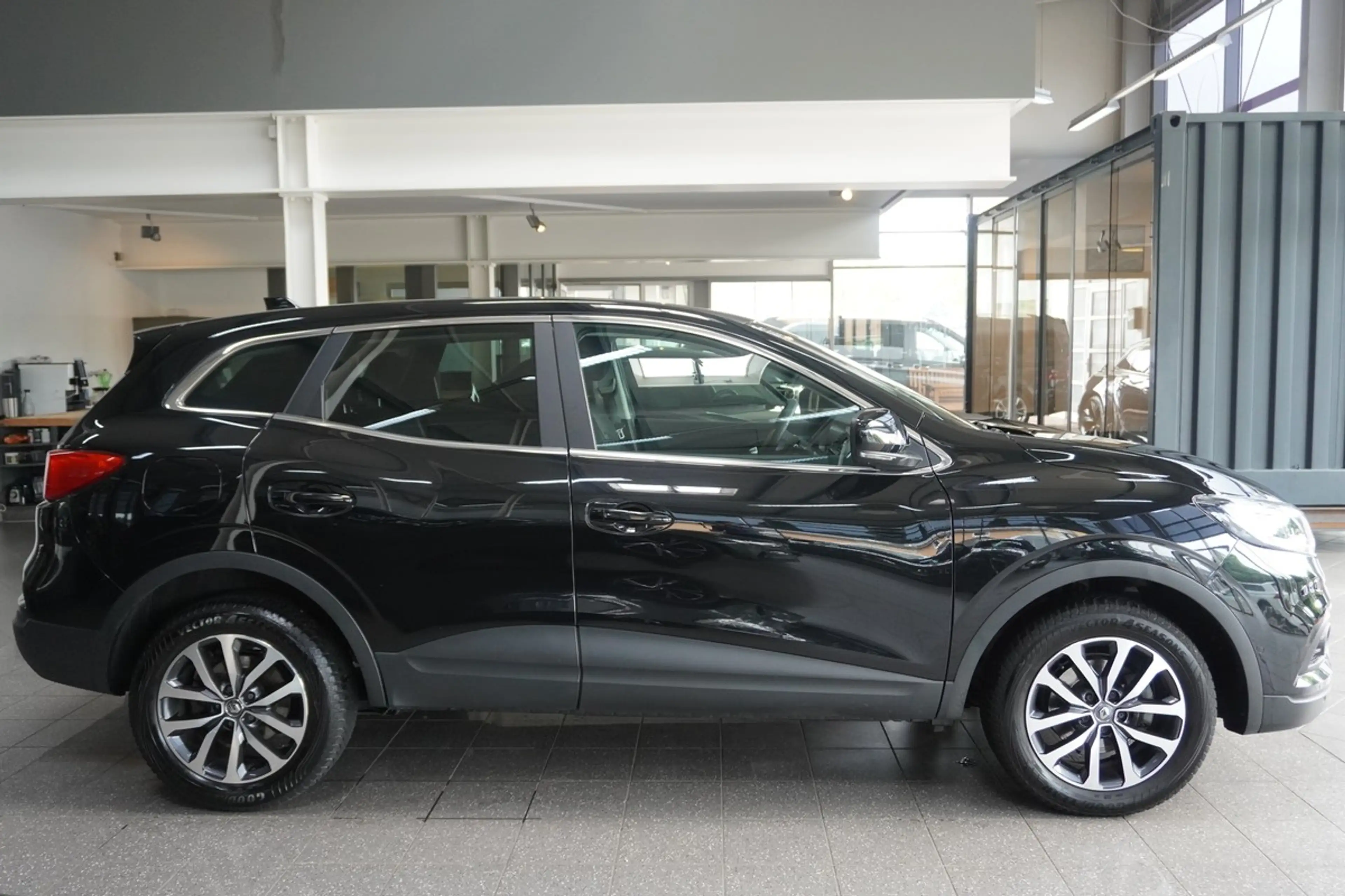 Renault Kadjar 1.3 TCe 140 Intens SHZ PDC Temp R.Cam — photo 5