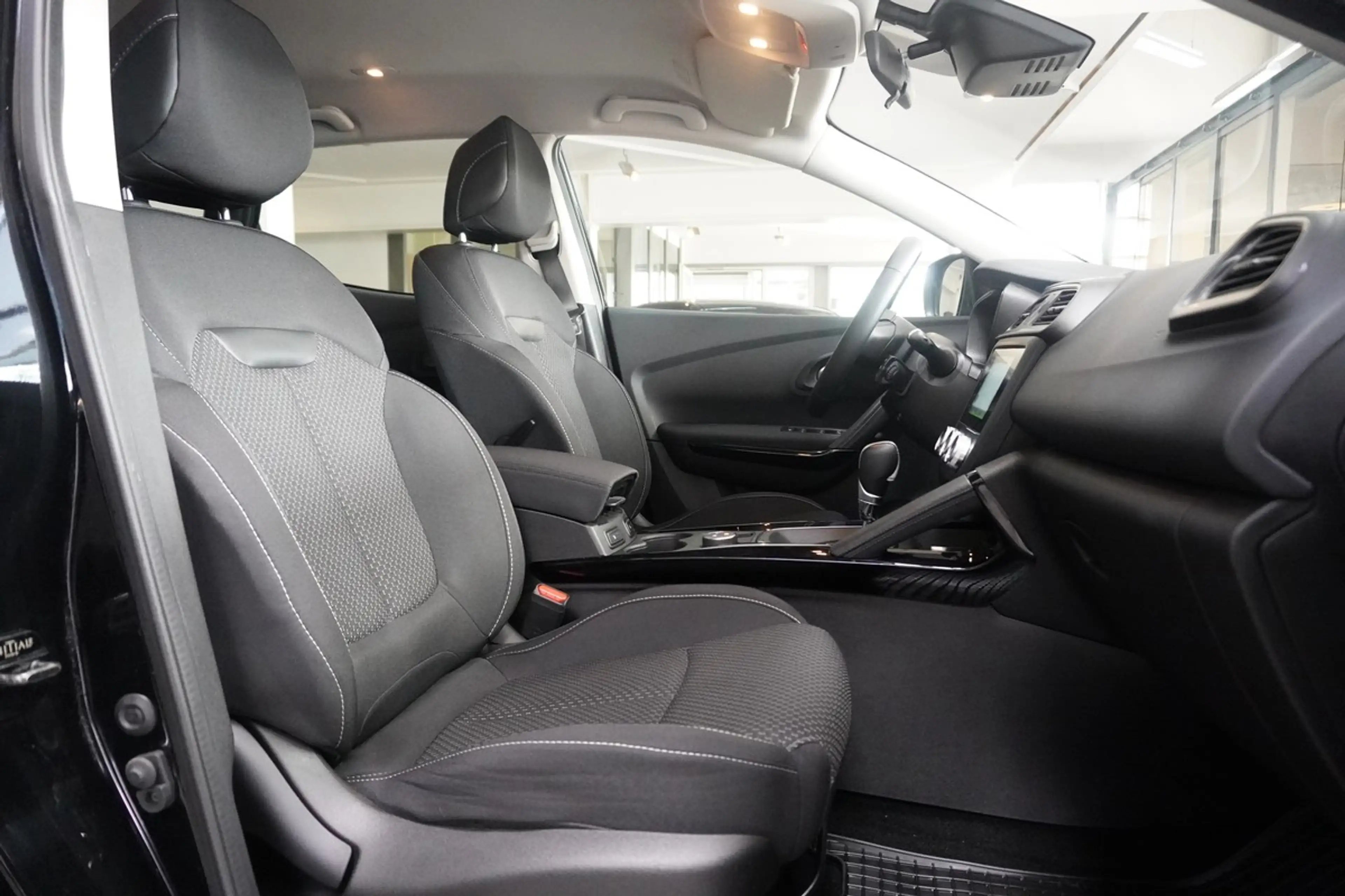 Renault Kadjar 1.3 TCe 140 Intens SHZ PDC Temp R.Cam — photo 16