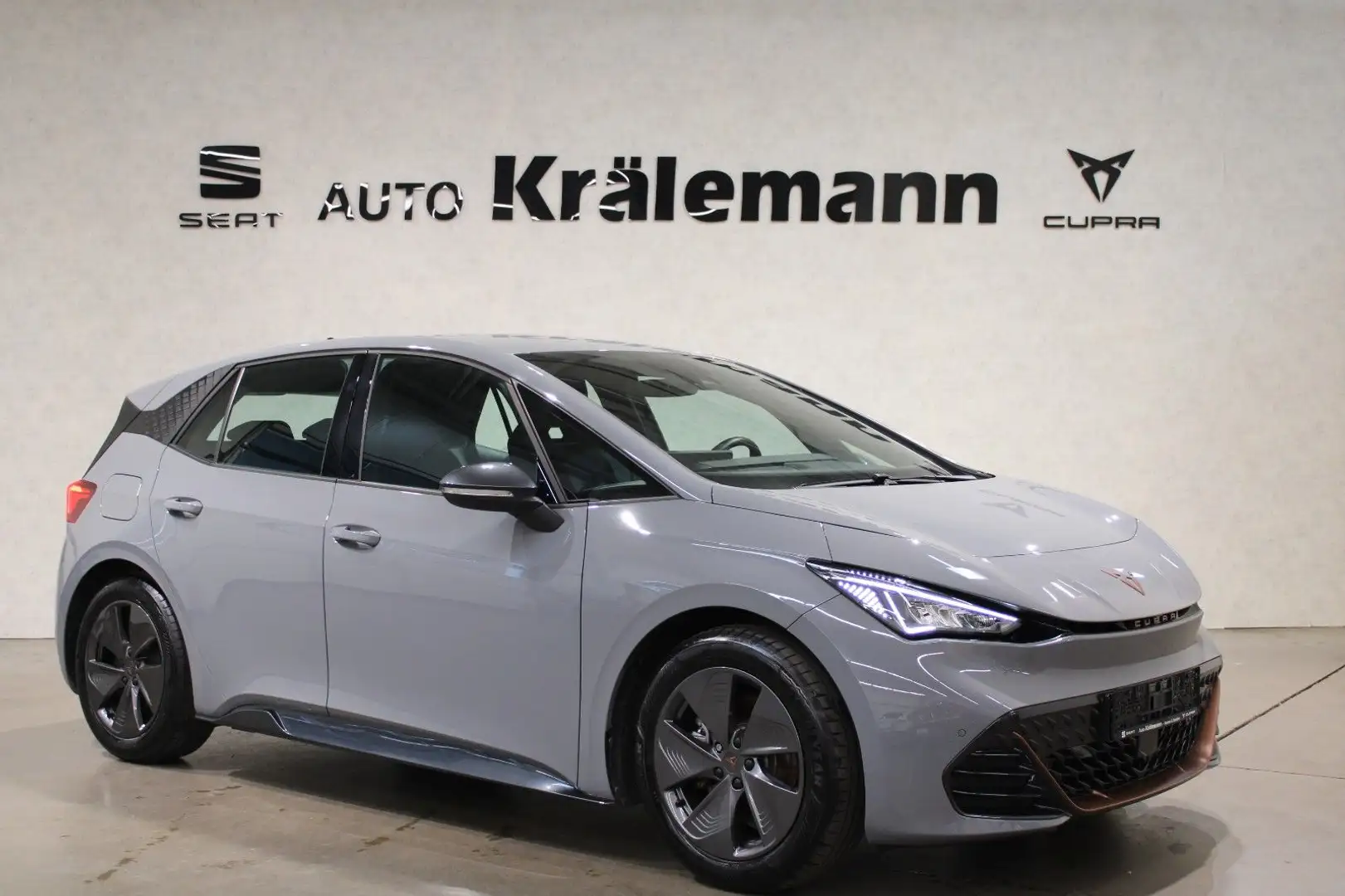 CUPRA Born 150 kW Grau - 1