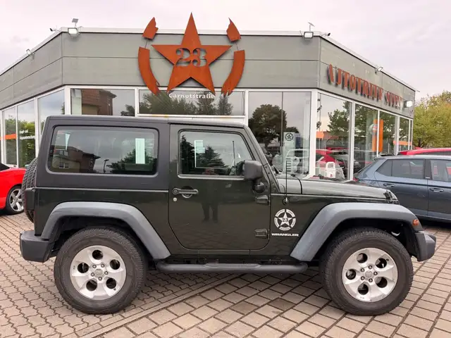 Jeep Wrangler °IIIIIII°  Geschaltet