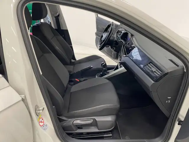 Volkswagen Taigo view 8