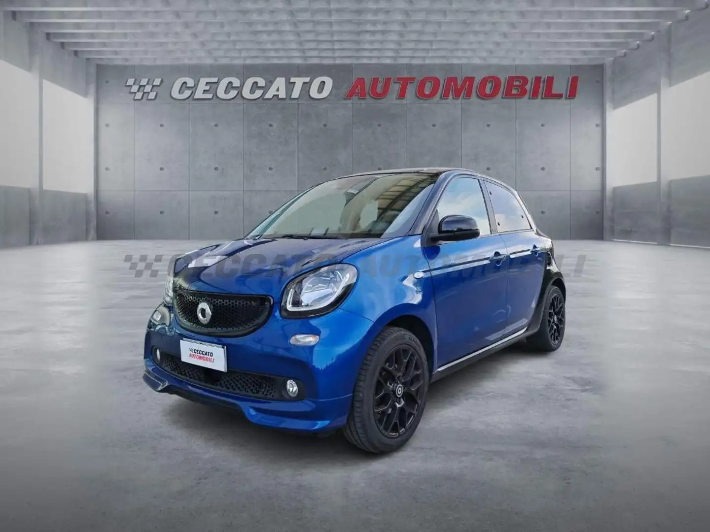 smart forFour Forfour 0.9 t Passion 90cv twinamic my18 Blu/Azzurro - 1