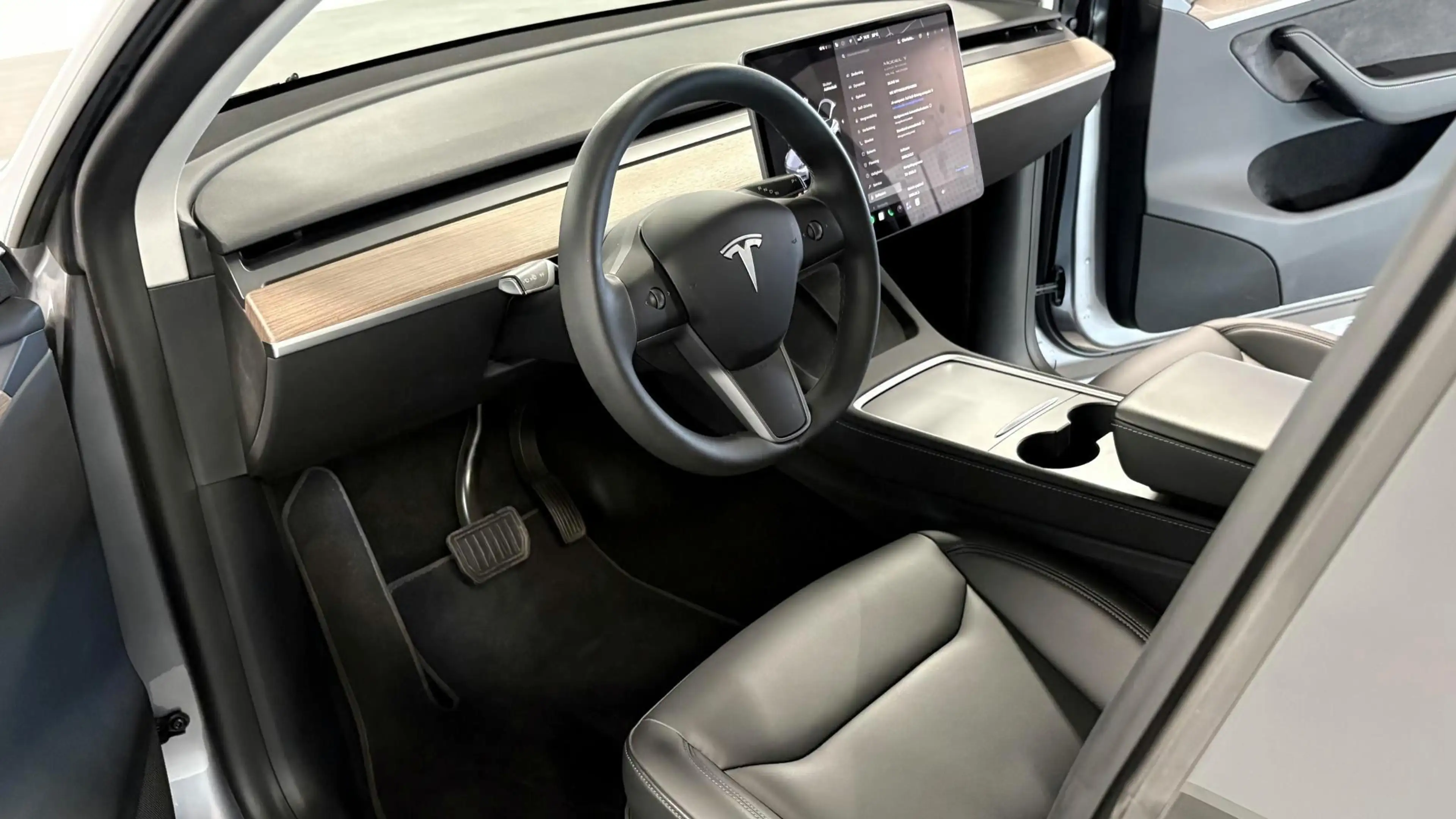 Tesla Model Y Long Range AWD 75 kWh | 1e eigenaar | niet in gero — photo 2