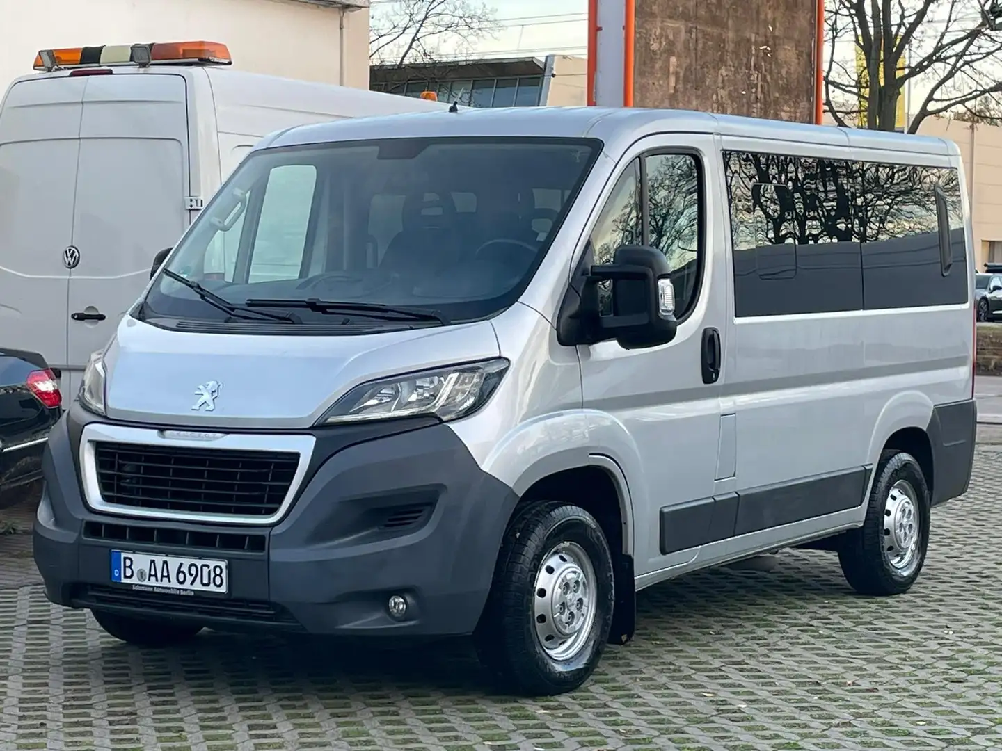 Peugeot Boxer Boxer Boxer 2.0 HDI/9.Sitze/2.H/KLIMA/TOPZUSTAND Srebrny - 1