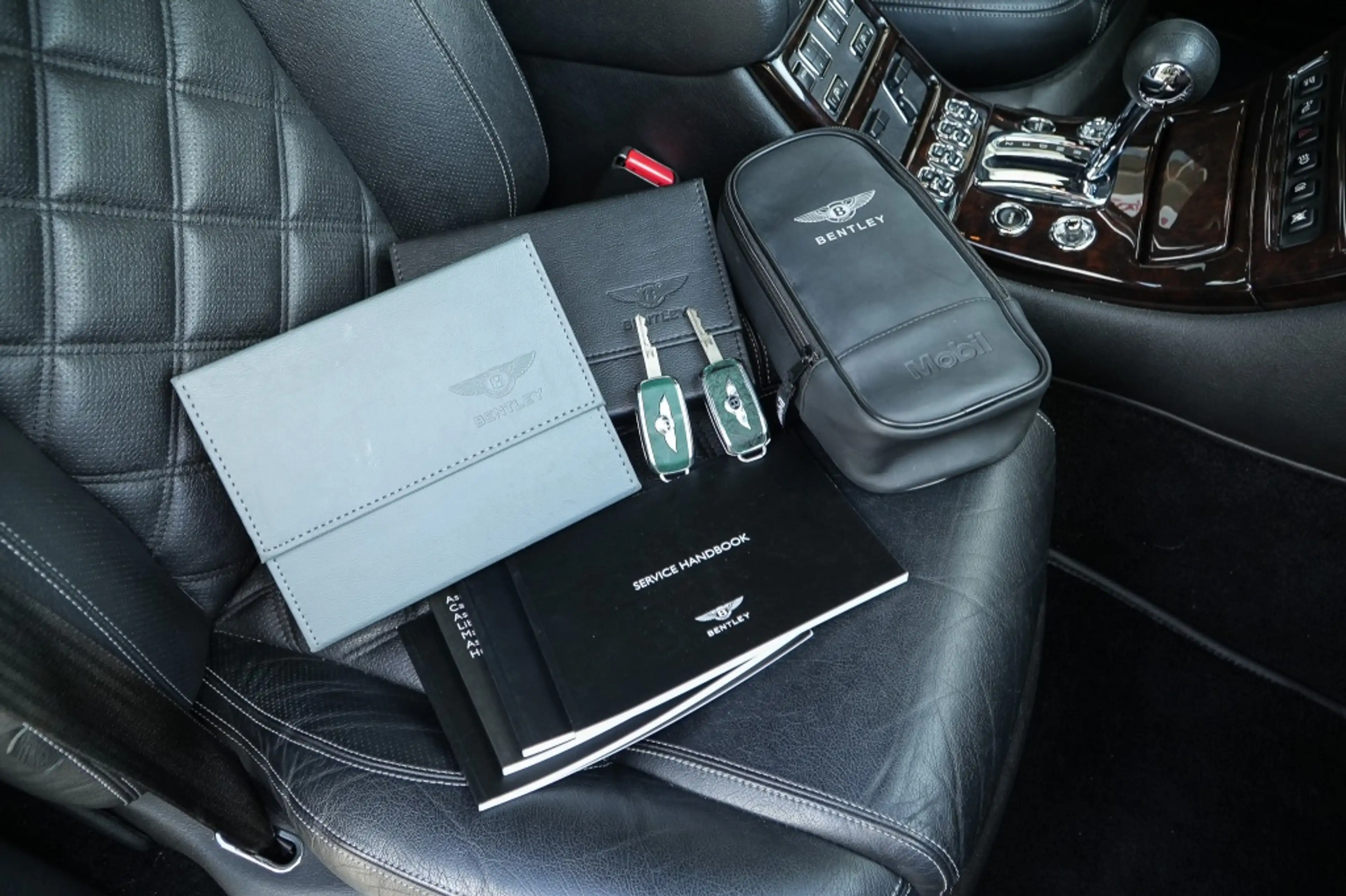 Bentley Arnage 6.8 V8 T Black Label — photo 12