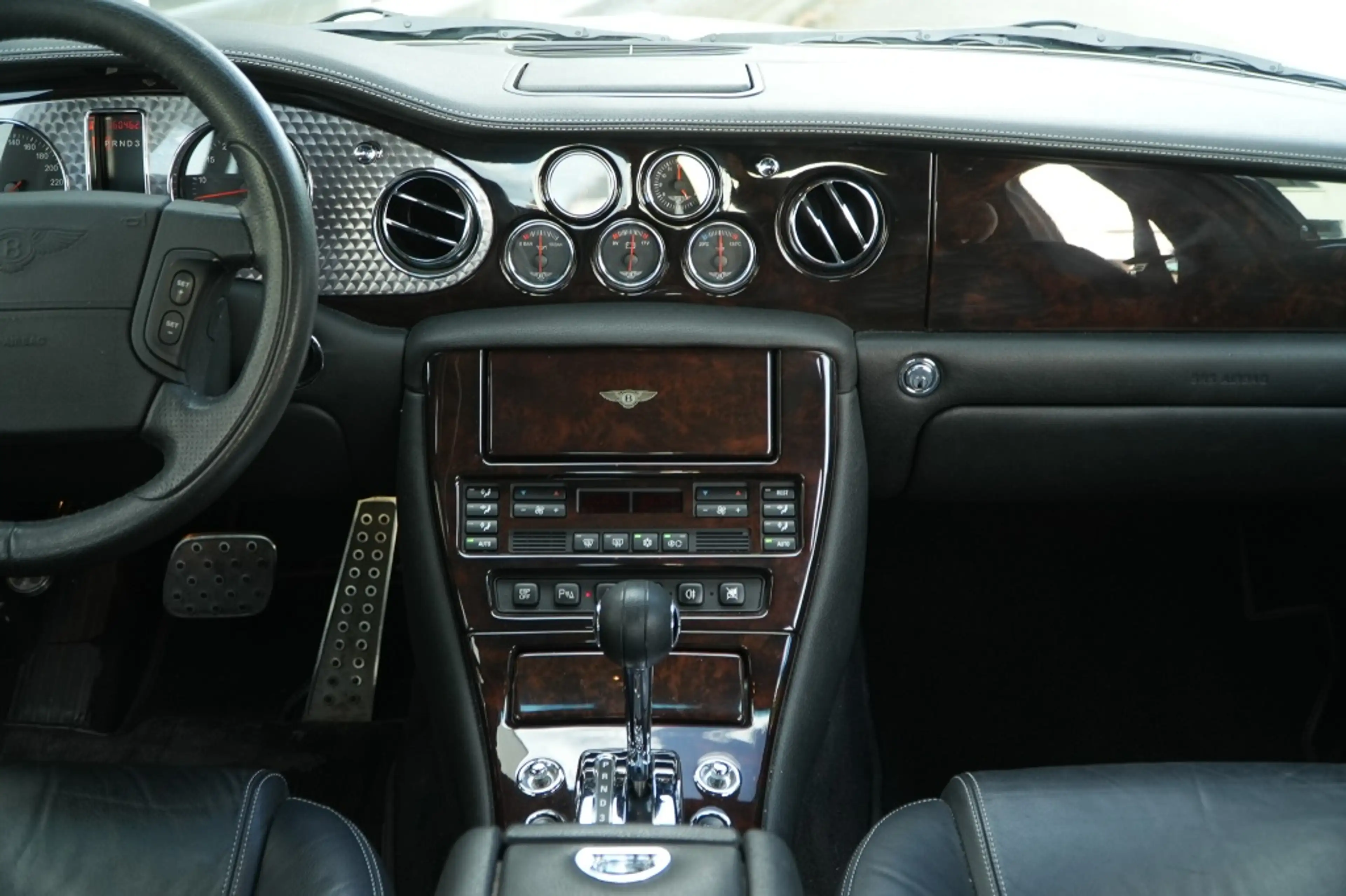 Bentley Arnage 6.8 V8 T Black Label — photo 10