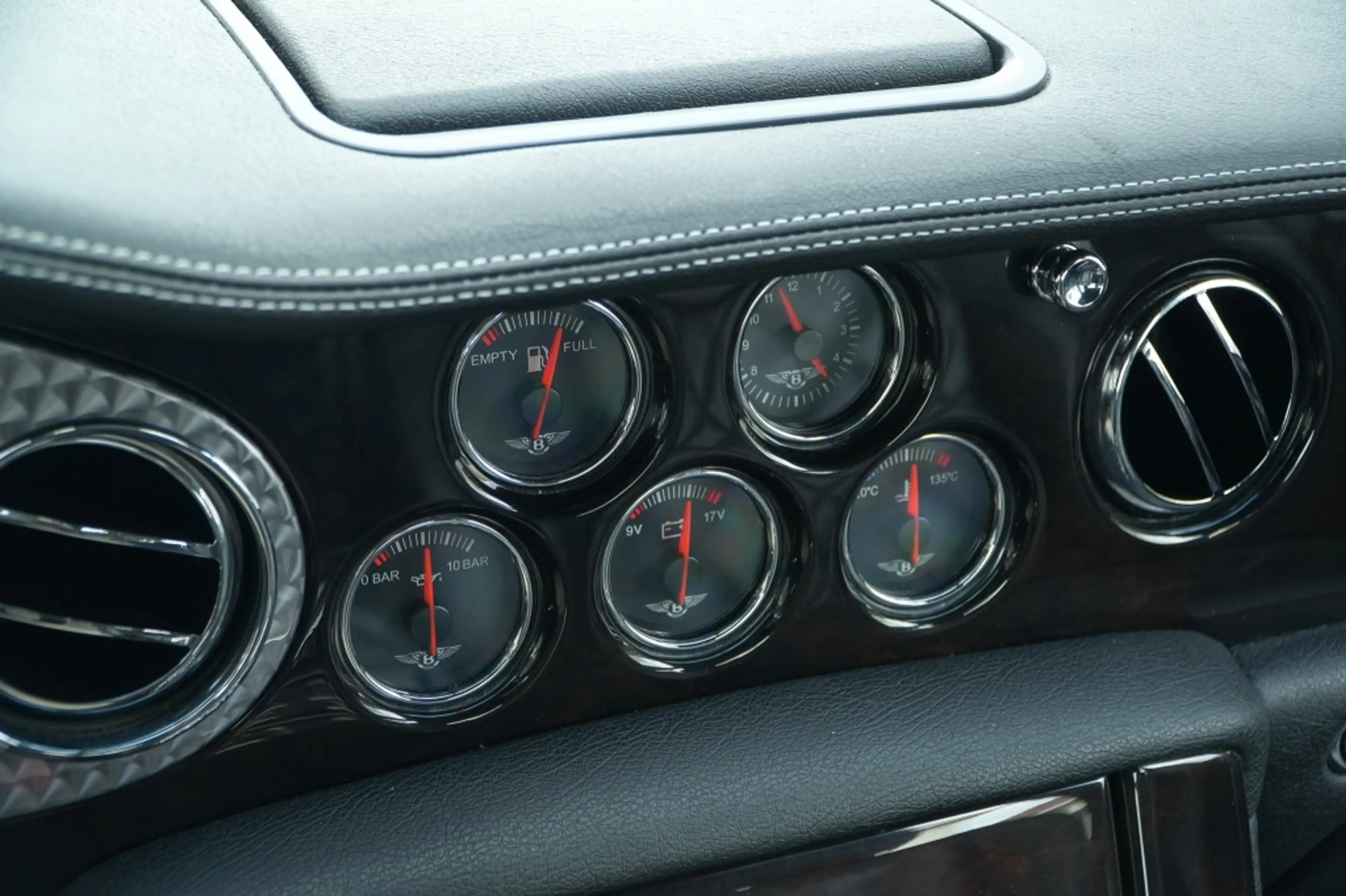 Bentley Arnage 6.8 V8 T Black Label — photo 6