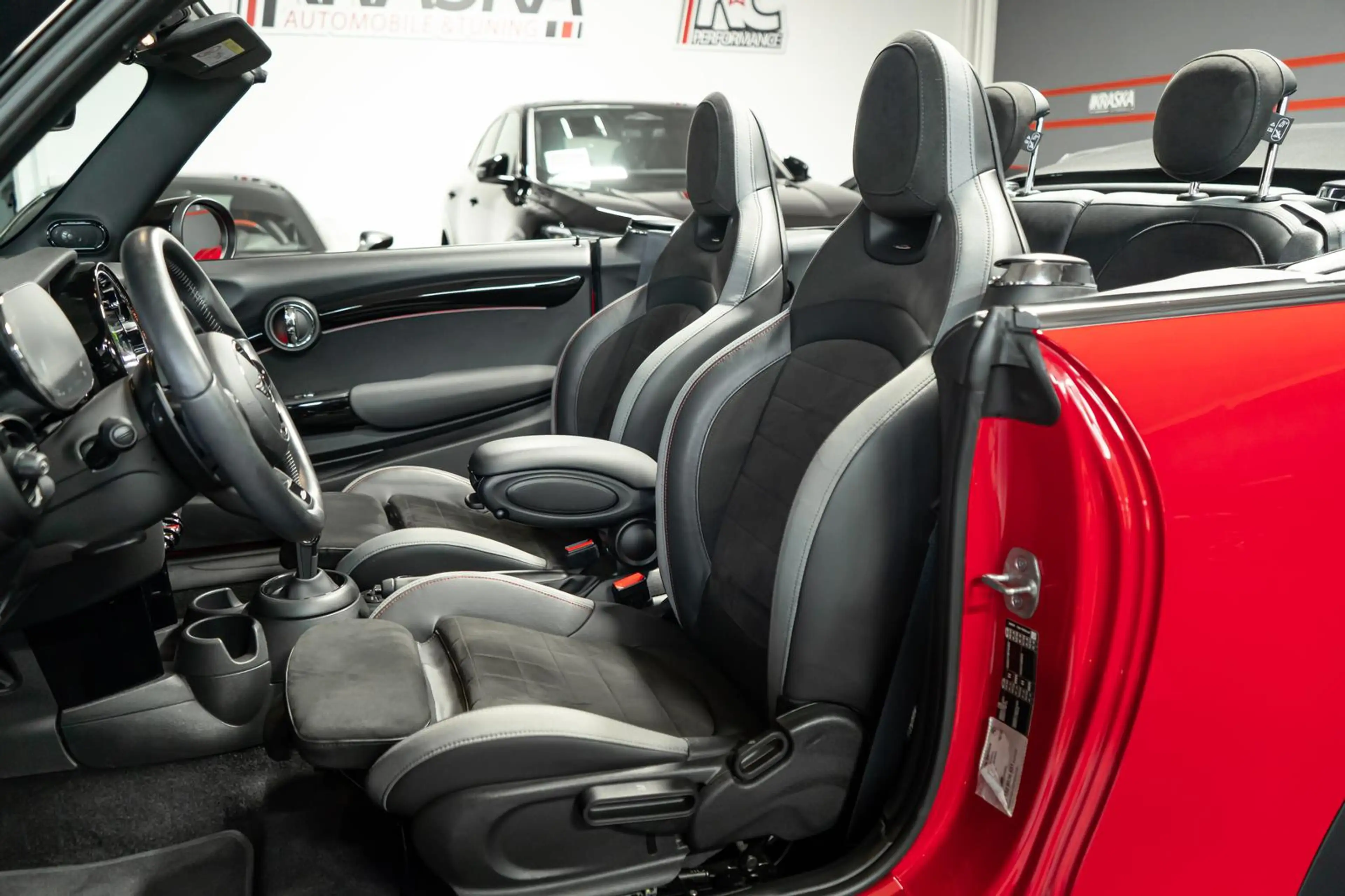 MINI Cooper S Cabrio Cooper S 2.0 John Cooper Works H&K HUD RFK APPLE — photo 10