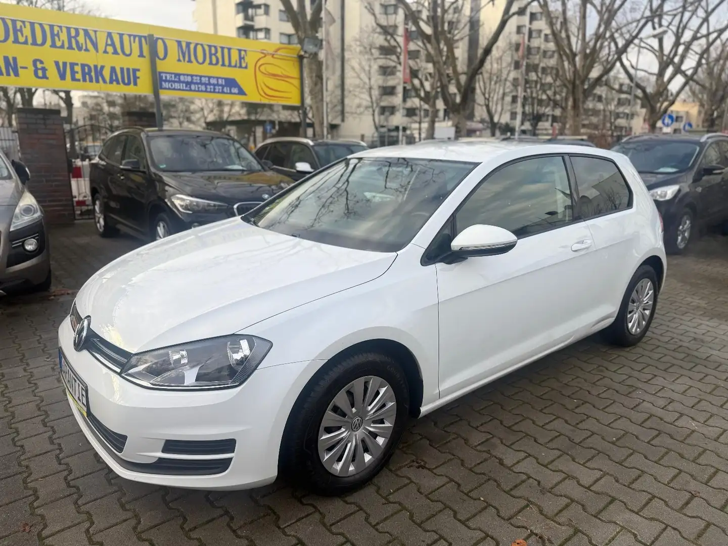 Volkswagen Golf VII Lim. Trendline BMT*KLIMA Blanc - 1