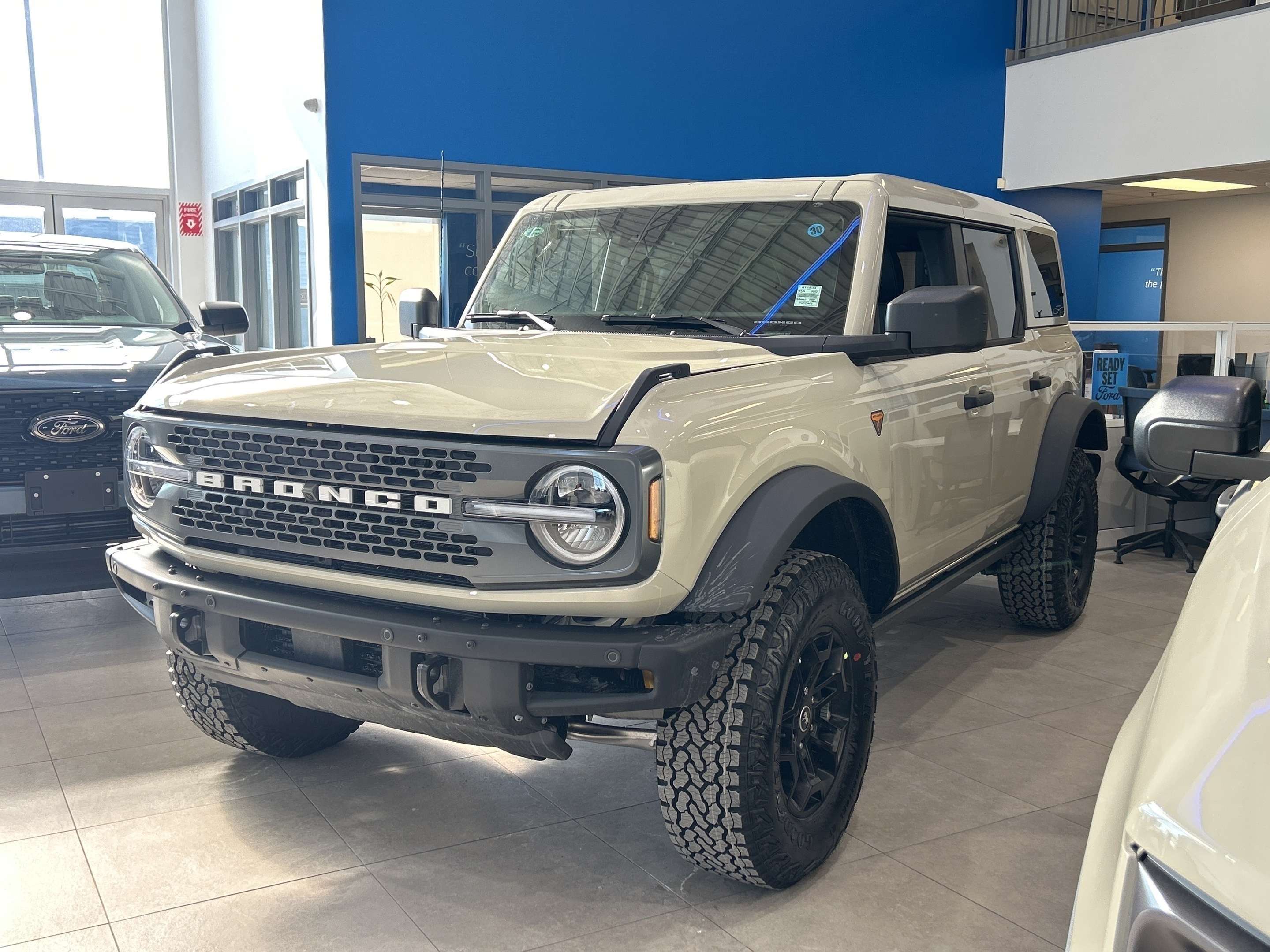 2026 Ford Bronco Badlands 4 Door 4x4 LUX 334A 2.7 LOCKING DIFF VNYL