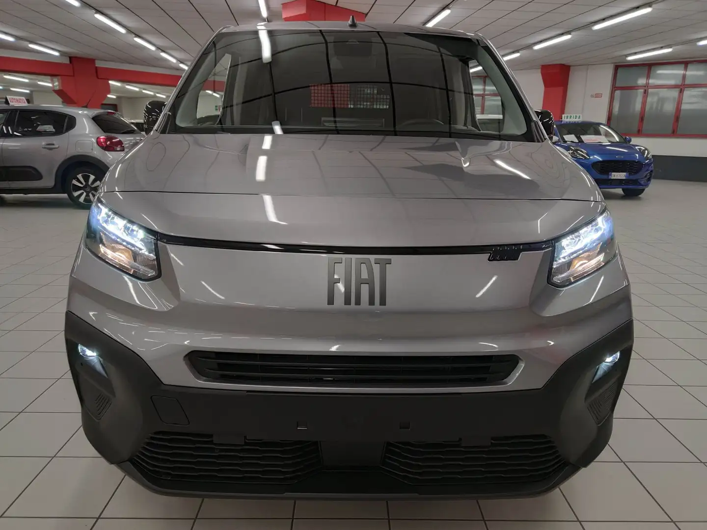 Fiat Doblo 1.5 Hdi 130cv AT8 Combi N1 L1 CAMBIO AUTOMATICO Gris - 2