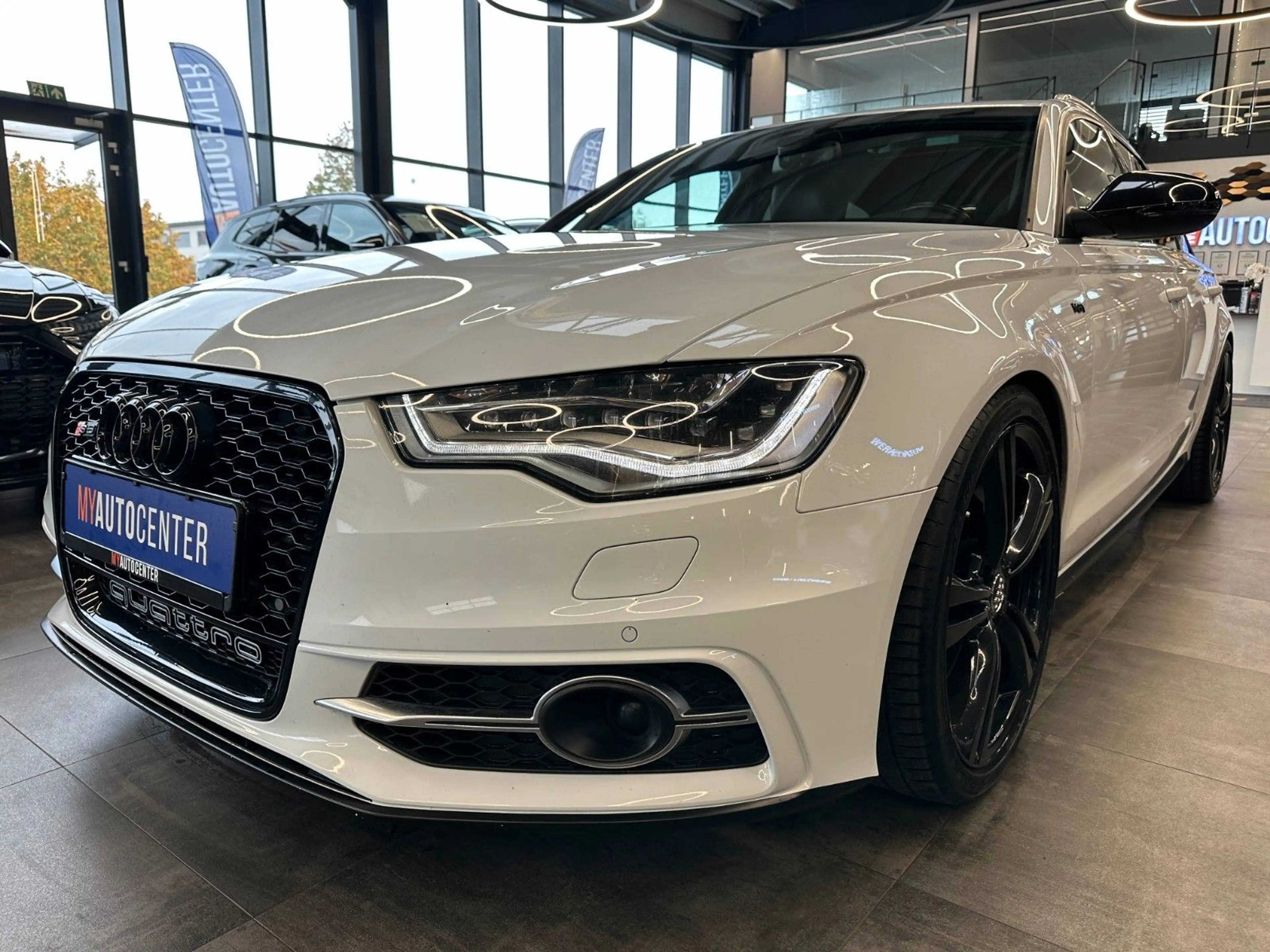 Audi S6 *MEMORY*PANO*4-ZONEN*BOSE*LED*ACC*AHK*LUFTFAHR — photo 4