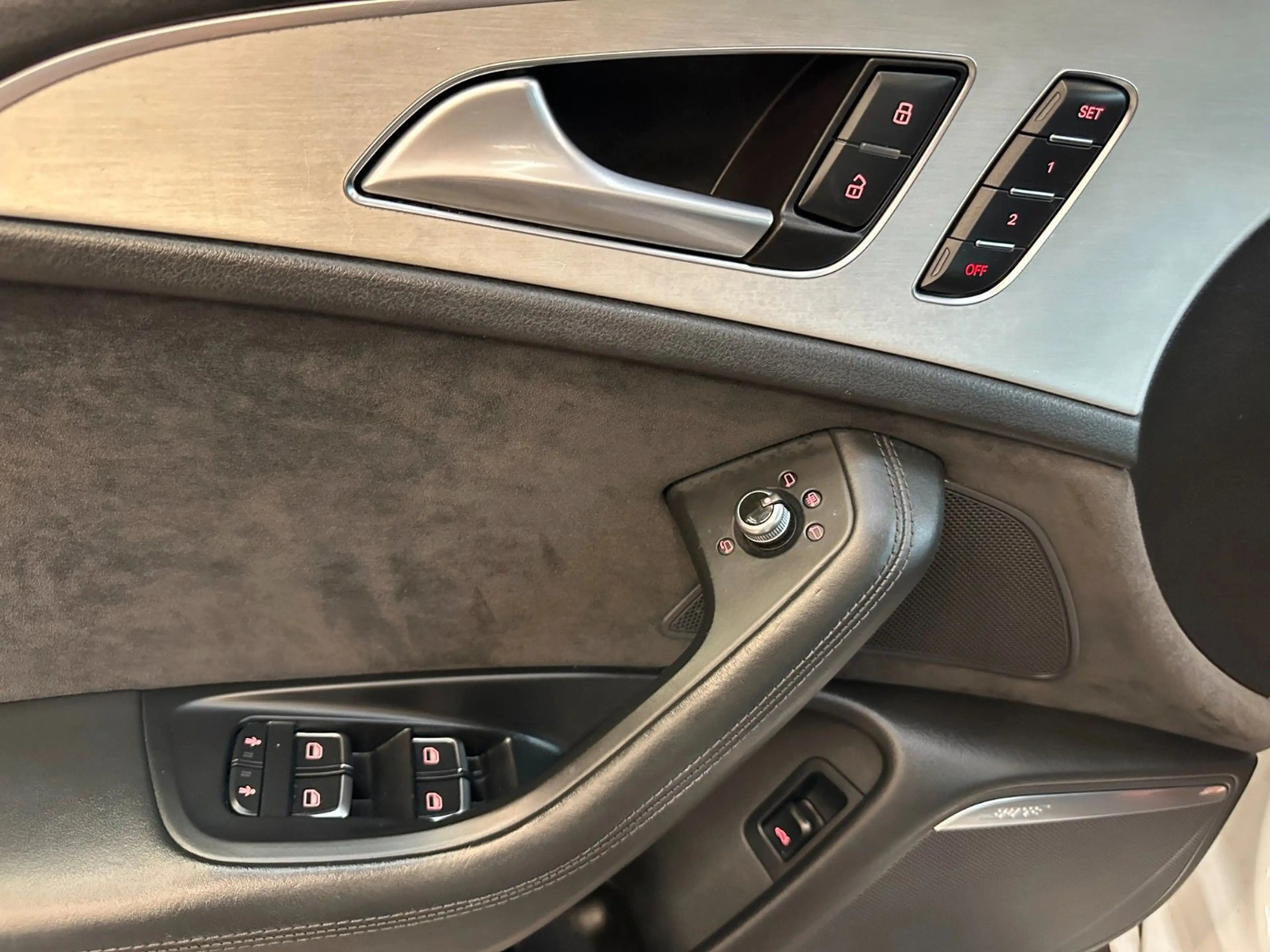 Audi S6 *MEMORY*PANO*4-ZONEN*BOSE*LED*ACC*AHK*LUFTFAHR — photo 8