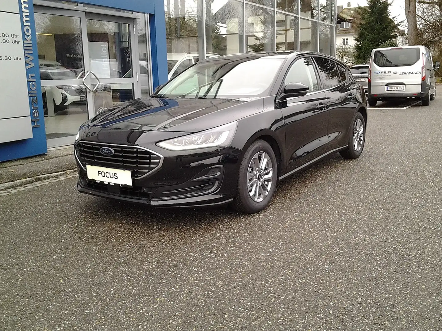 Ford Focus 1,5 EcoBlue Titanium Edition Aut. Schwarz - 1