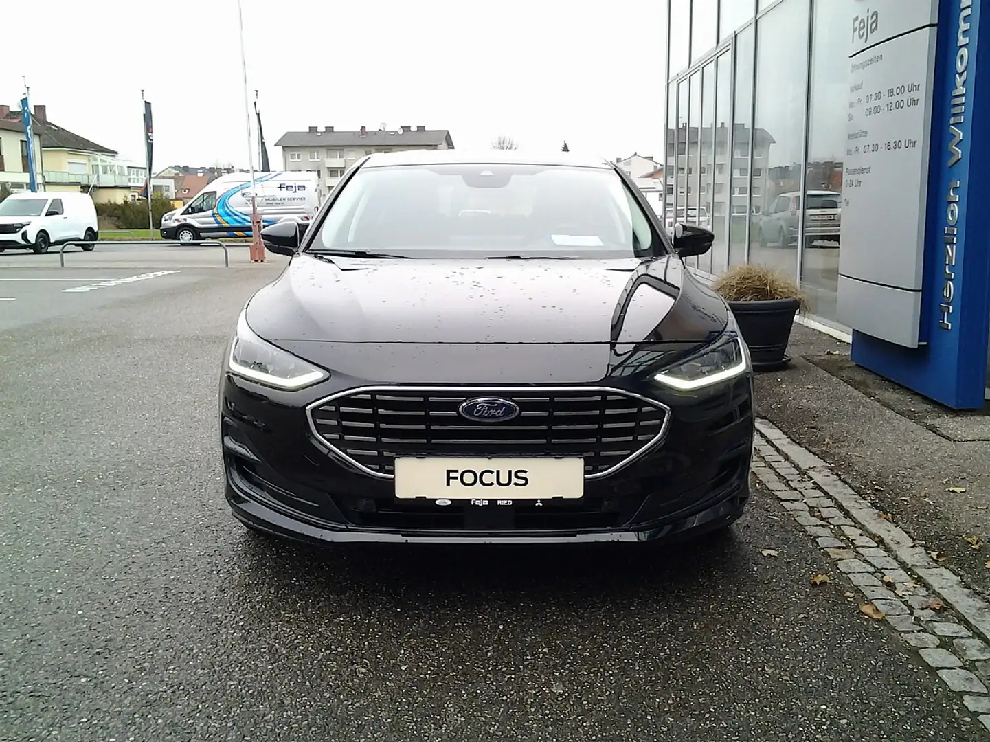 Ford Focus 1,5 EcoBlue Titanium Aut. Schwarz - 2