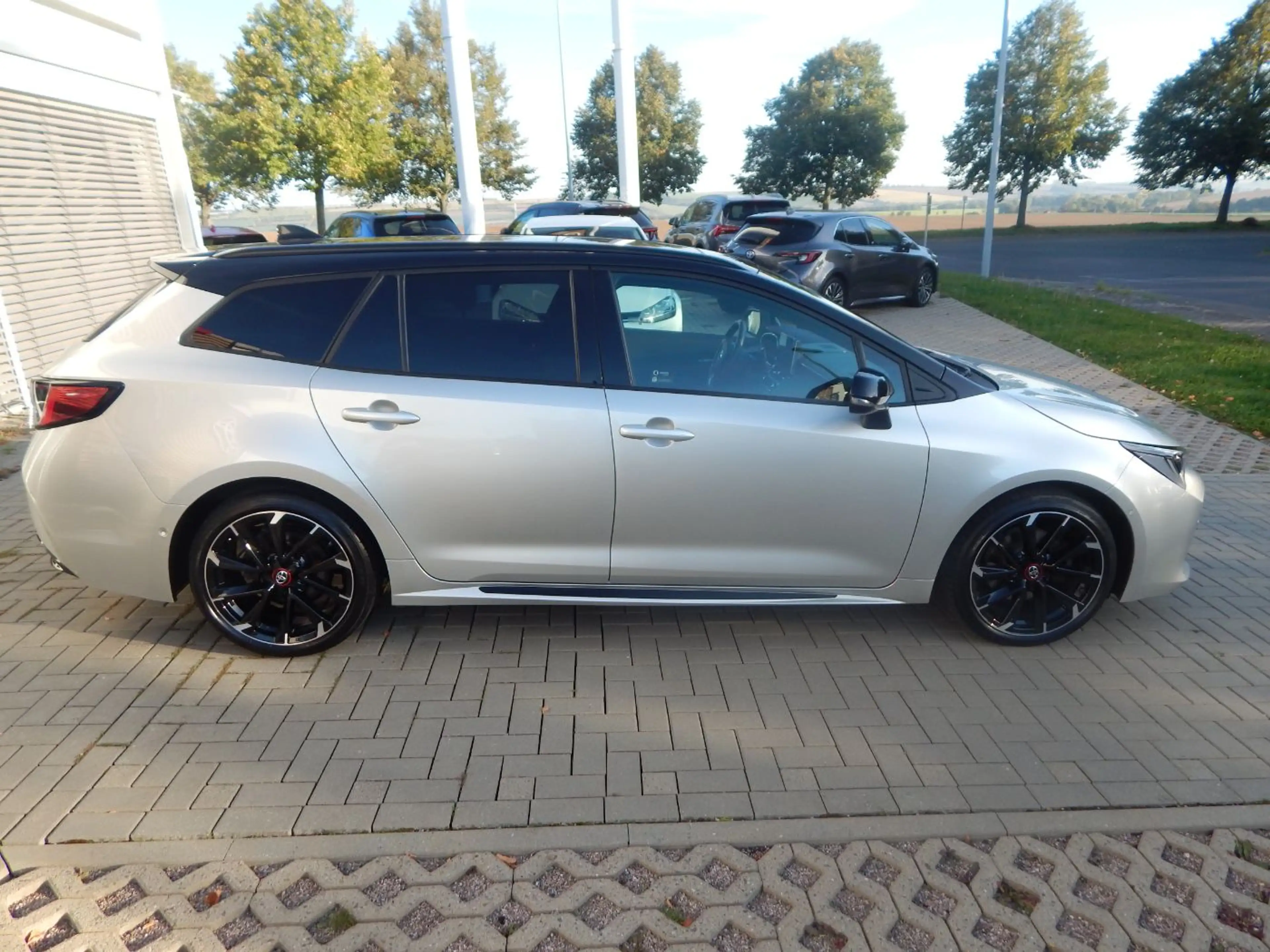 Toyota Corolla Touring s 2.0 GR Sport ACC+LED+Navi+SHZ — photo 7