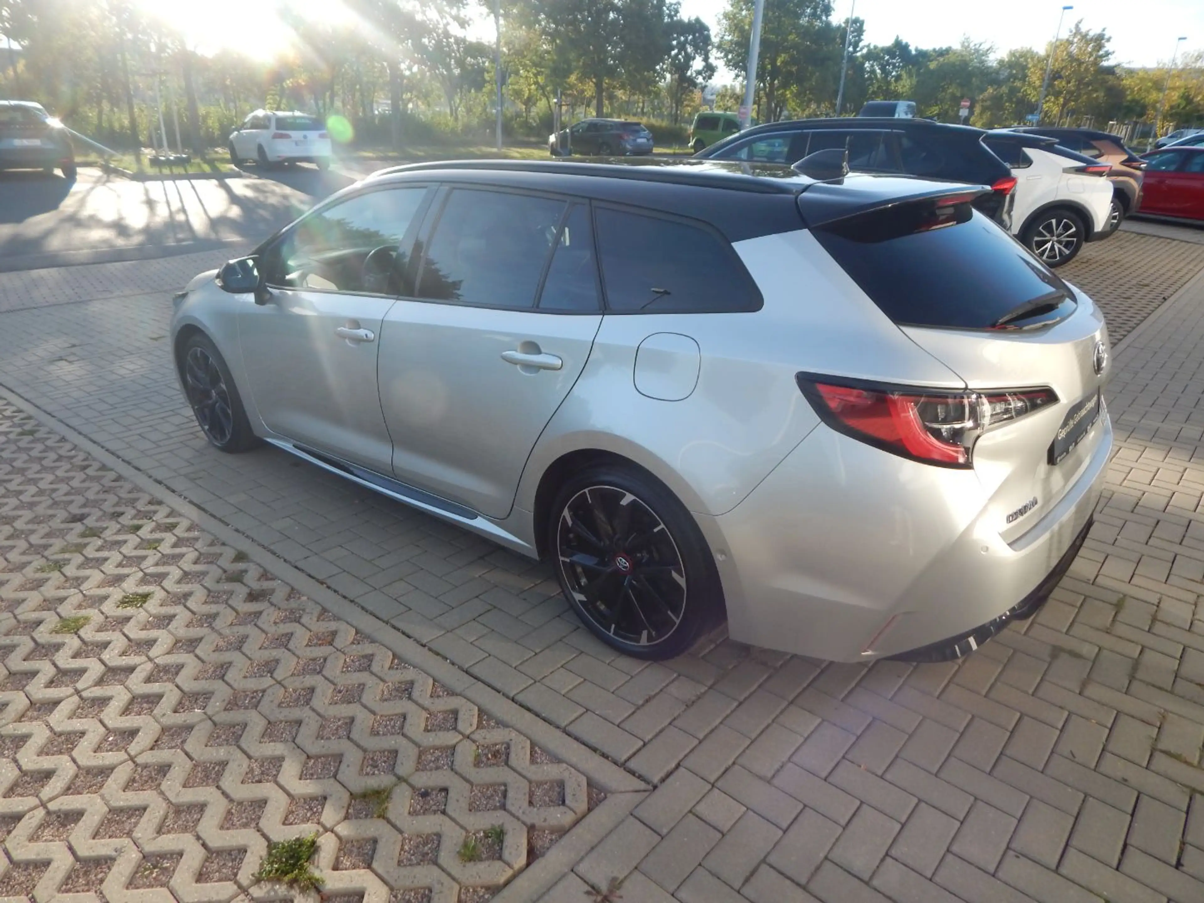 Toyota Corolla Touring s 2.0 GR Sport ACC+LED+Navi+SHZ — photo 4