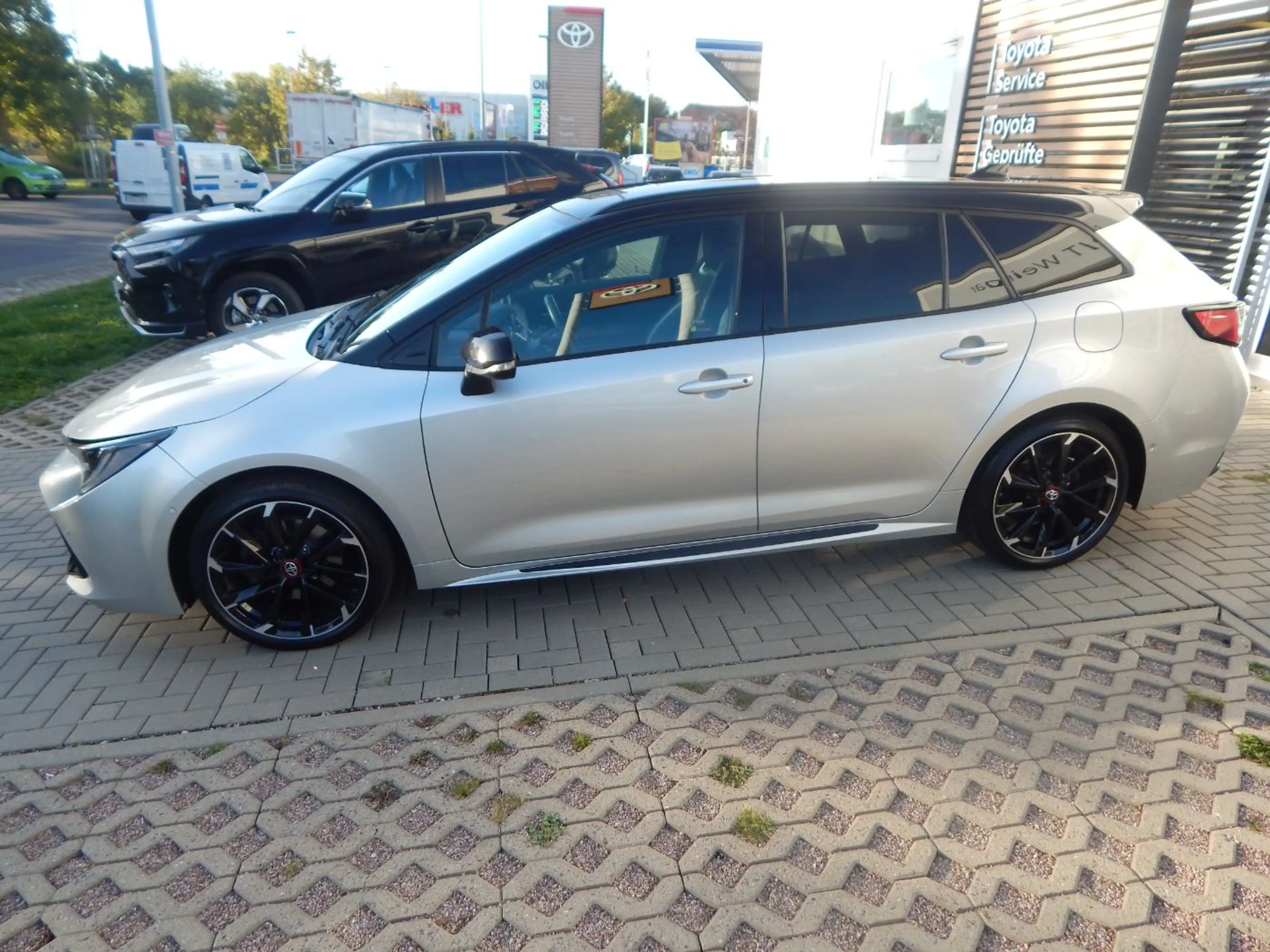 Toyota Corolla Touring s 2.0 GR Sport ACC+LED+Navi+SHZ — photo 3