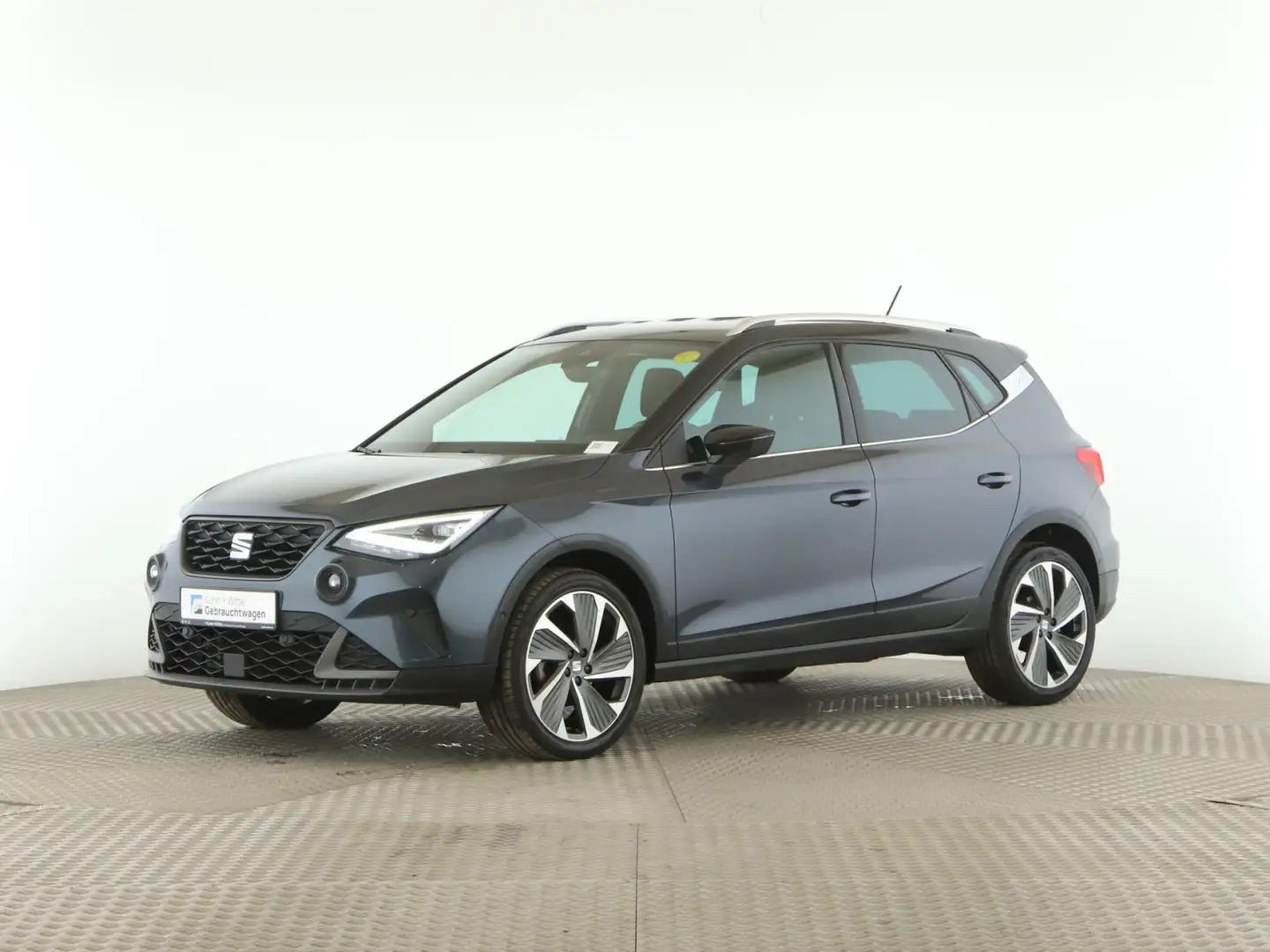 SEAT Arona 1.0 TSI FR-Line *ACC*RFK*SHZ*AppleCar*Navi Grijs - 2