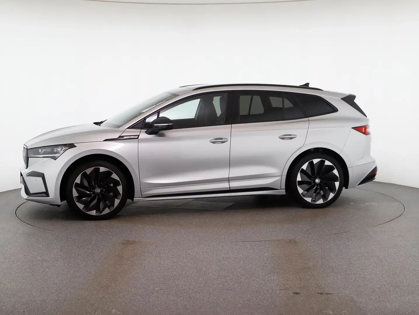 Skoda Enyaq Sportline 80x Silber - 2