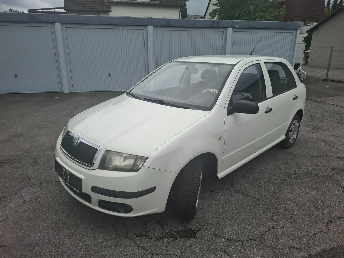 Skoda Fabia 1.2 HTP Classic Blanc - 1