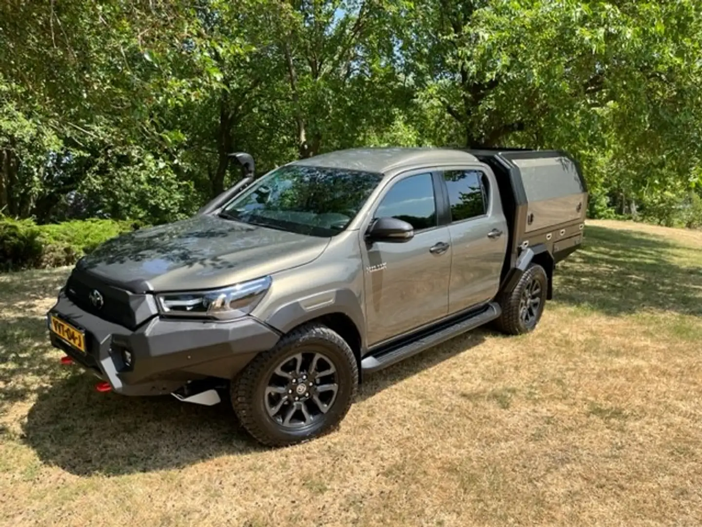 Toyota Hilux 2.8 D-4D TD 4X4 5 PERS VAN MULTI CARGO CUSTOM EDIT zelena - 1