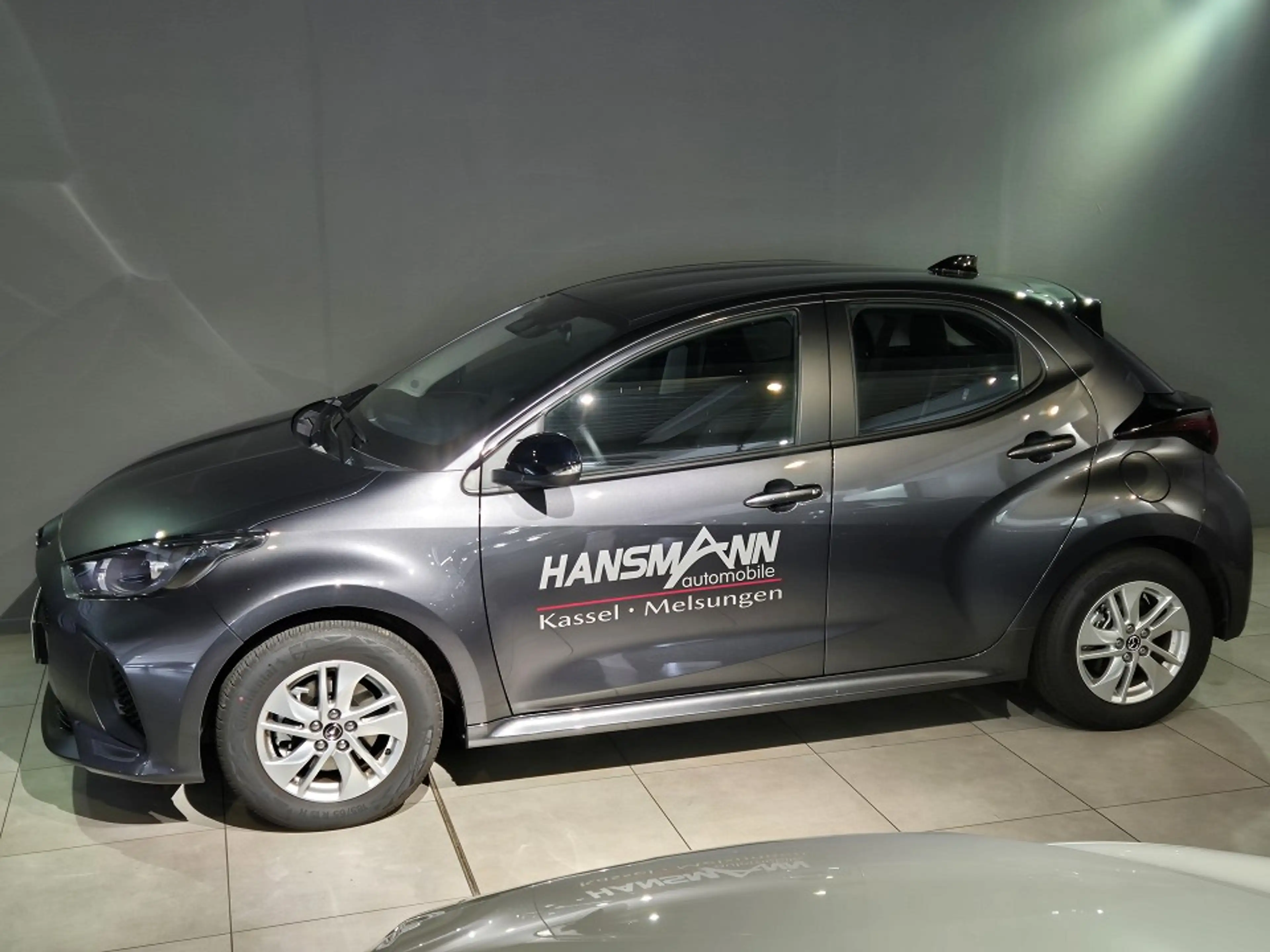 Mazda 2 Hybrid 5HB 1.5L Hybrid VVT-i 116 CVT FWD Centre-Li — photo 3
