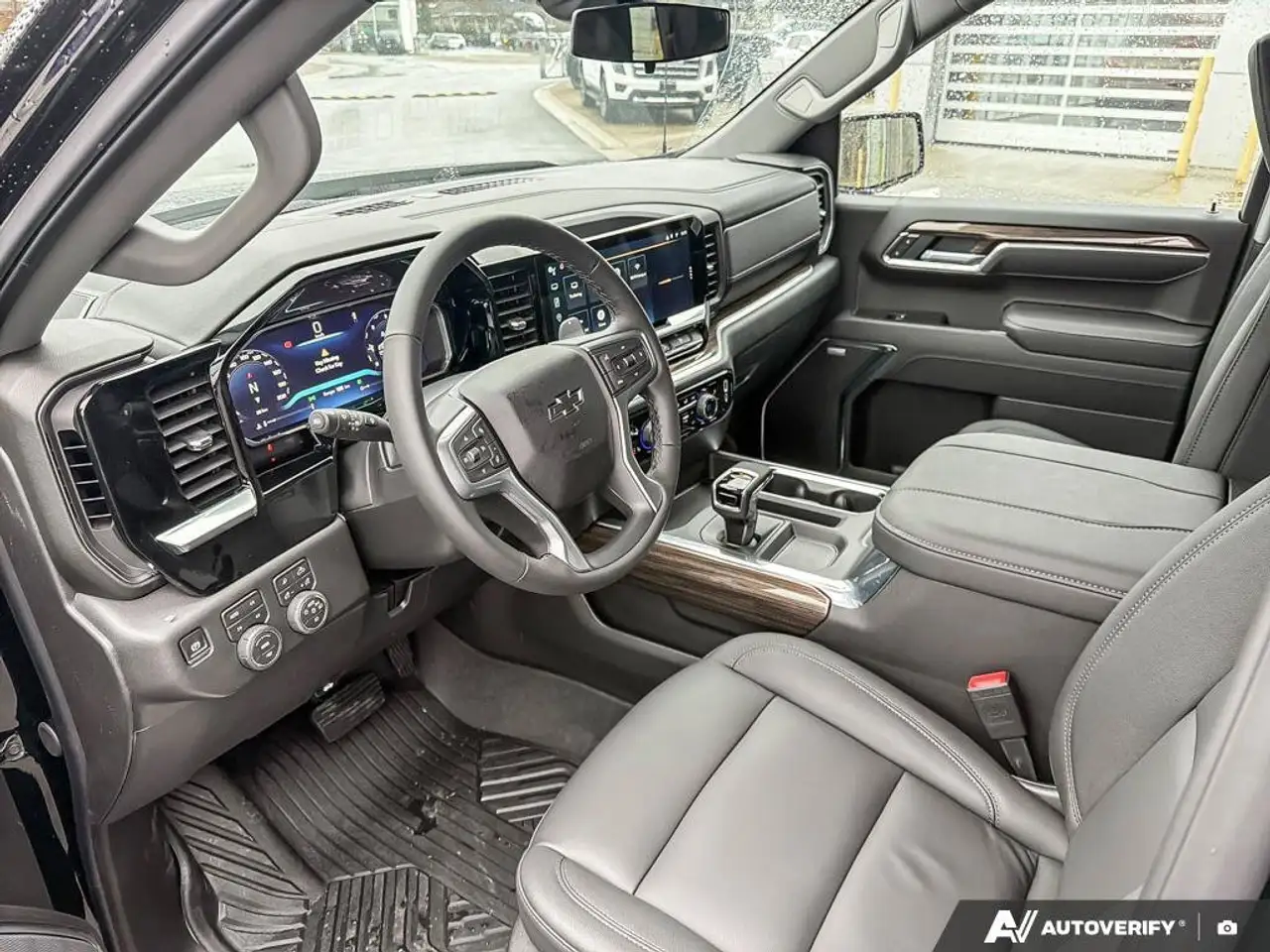 Chevrolet Silverado 1500 photo Chevrolet Silverado 1500