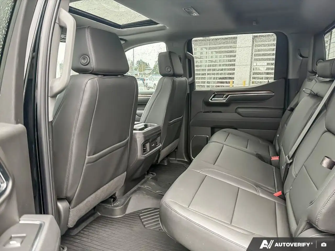 Chevrolet Silverado 1500 photo Chevrolet Silverado 1500