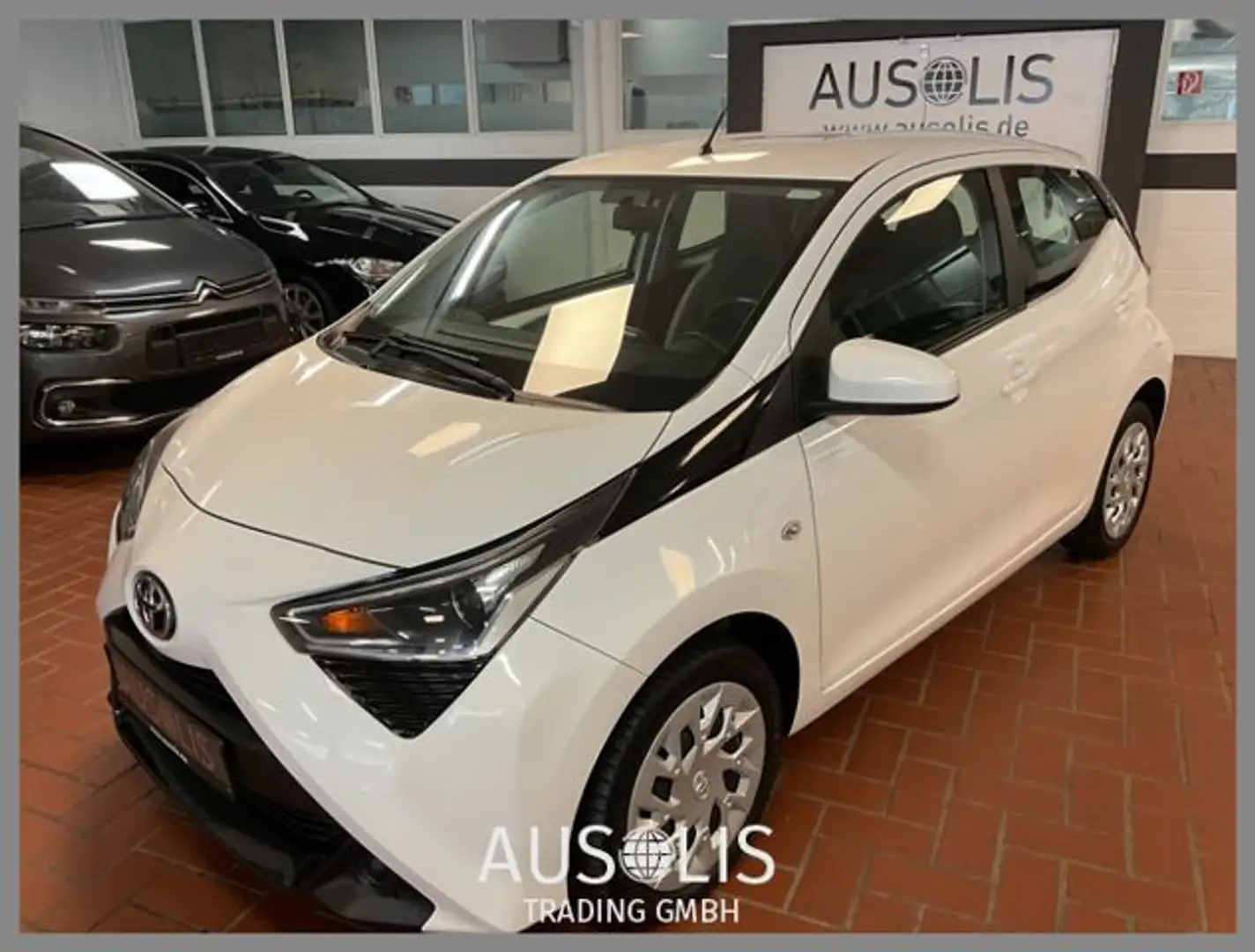 Toyota Aygo VVT x-play Kamera,Car Play, Sitzheizung Bianco - 1