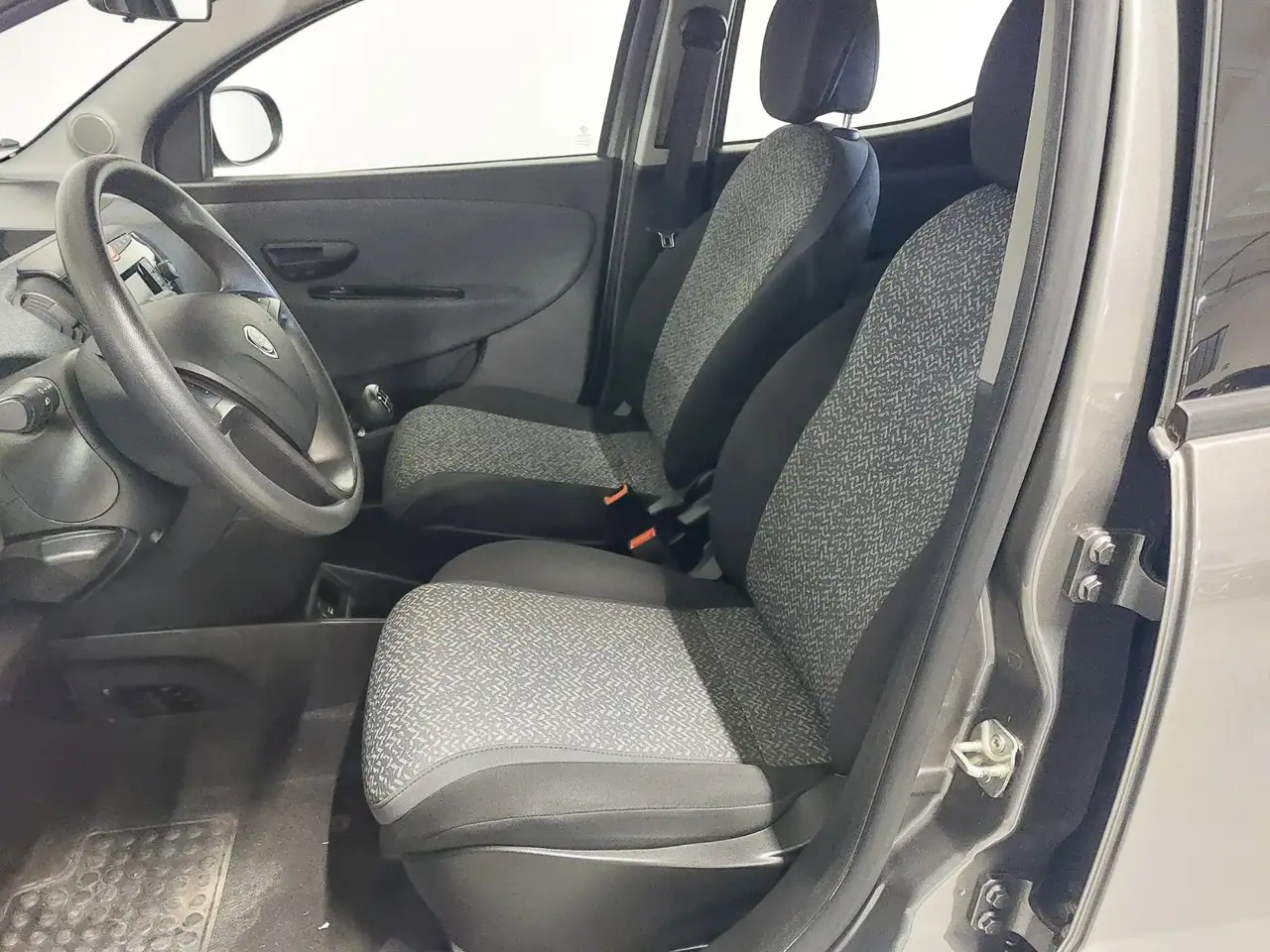 Lancia Ypsilon 2023