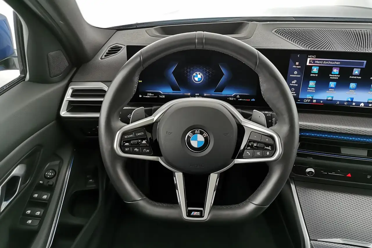 BMW 330 i xDrive M Sport PAN|ACC|HUD|ParkAs+360AHK 10