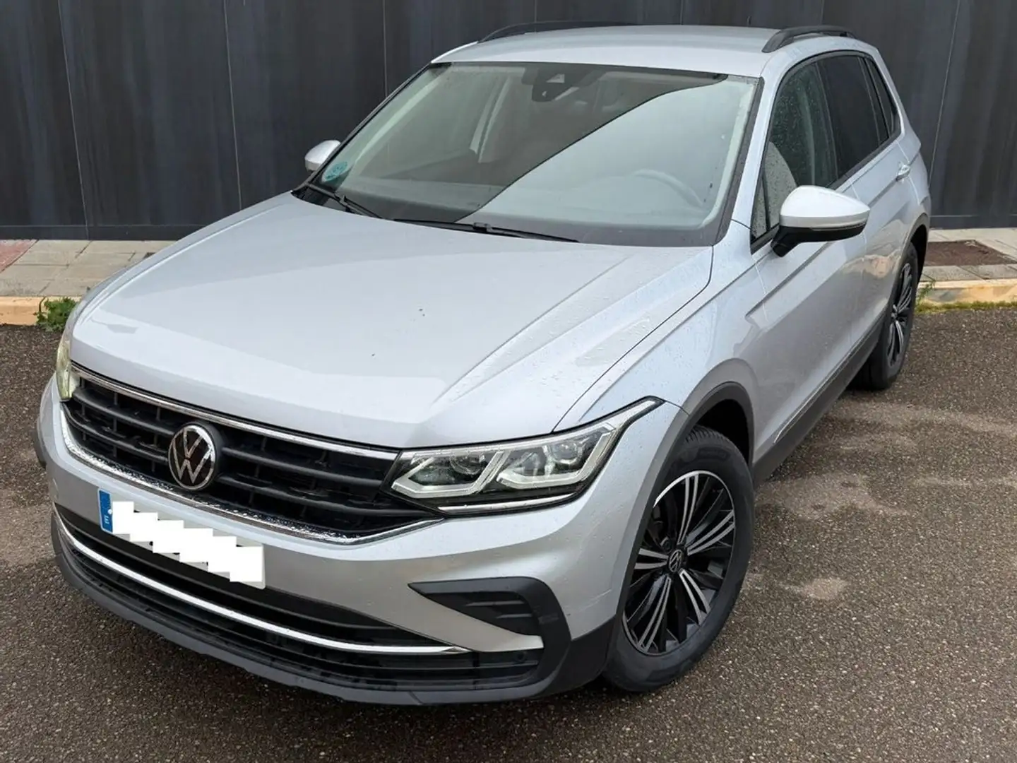 Volkswagen Tiguan 2.0TDI Life 110kW Gris - 2