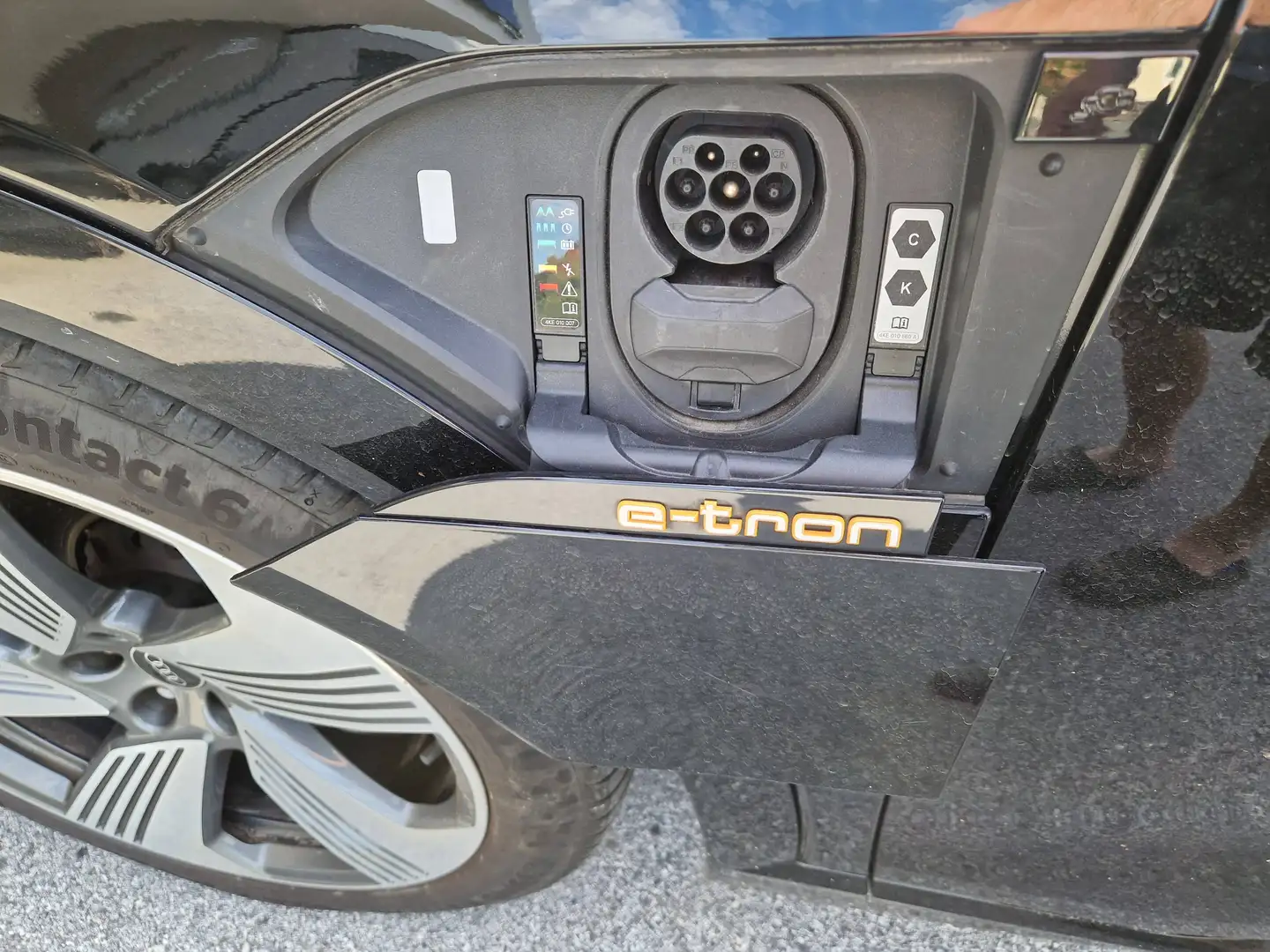 Audi e-tron e-tron 55 quattro 95kWh S-line S-line Schwarz - 2