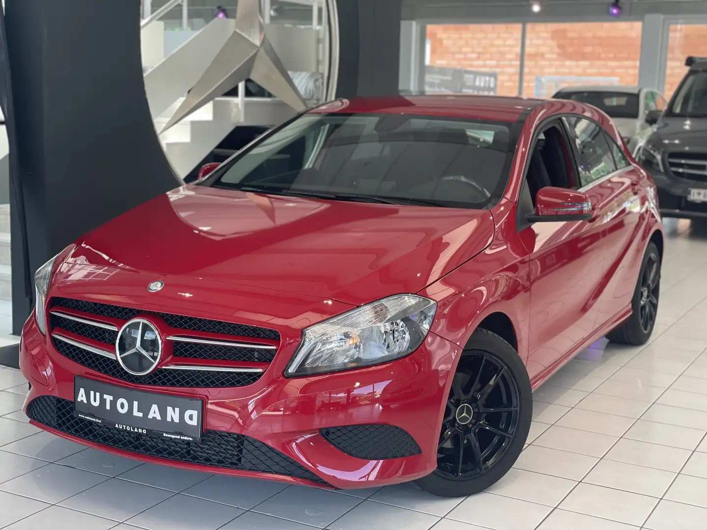Mercedes-Benz A 180 CDI / d BlueEfficiency Rouge - 1