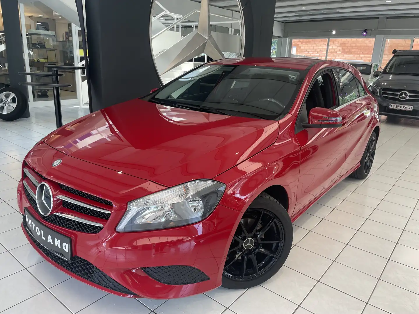 Mercedes-Benz A 180 CDI / d BlueEfficiency Rouge - 2