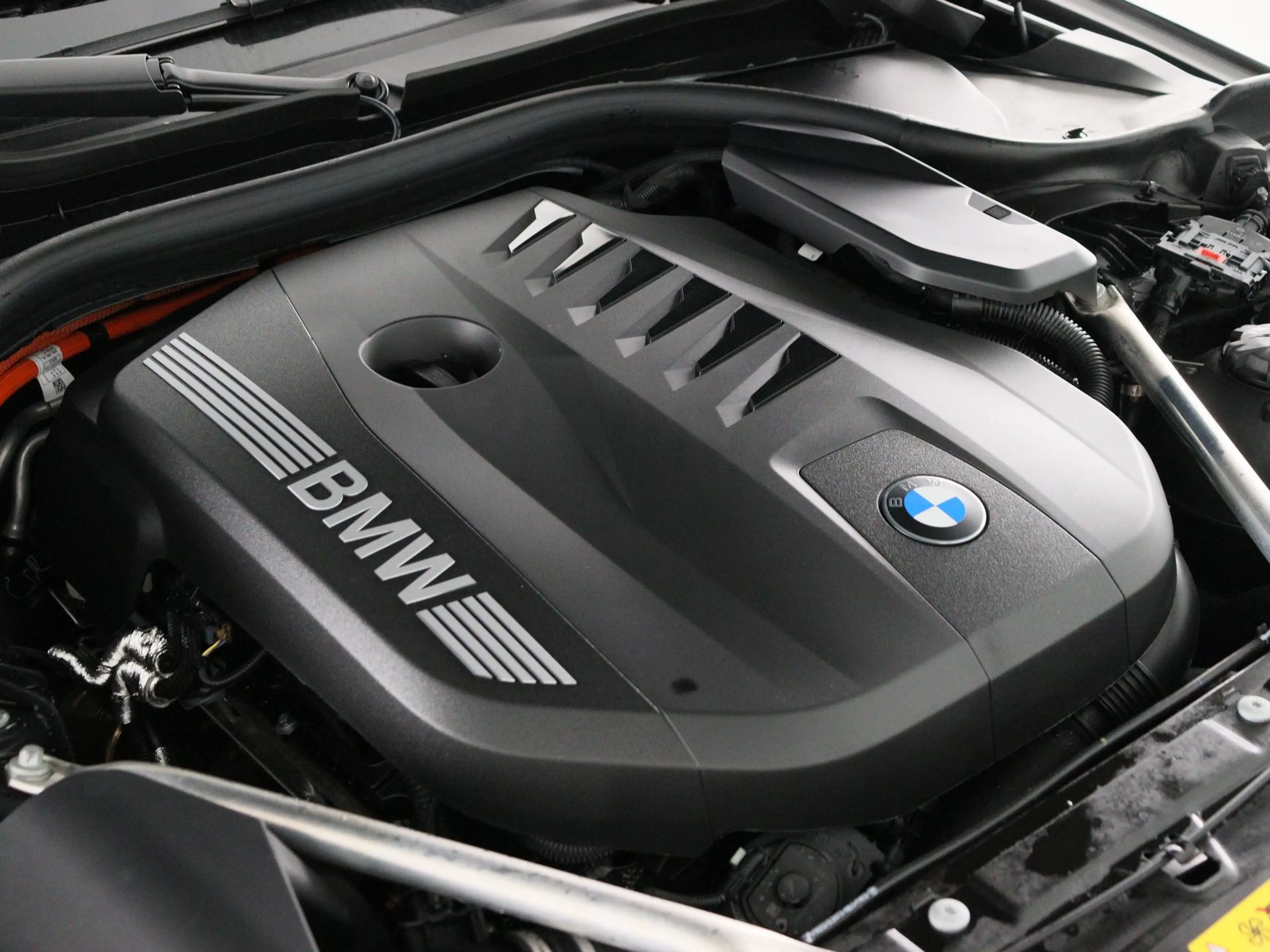 BMW 550 5 Serie 550e xDrive — photo 6