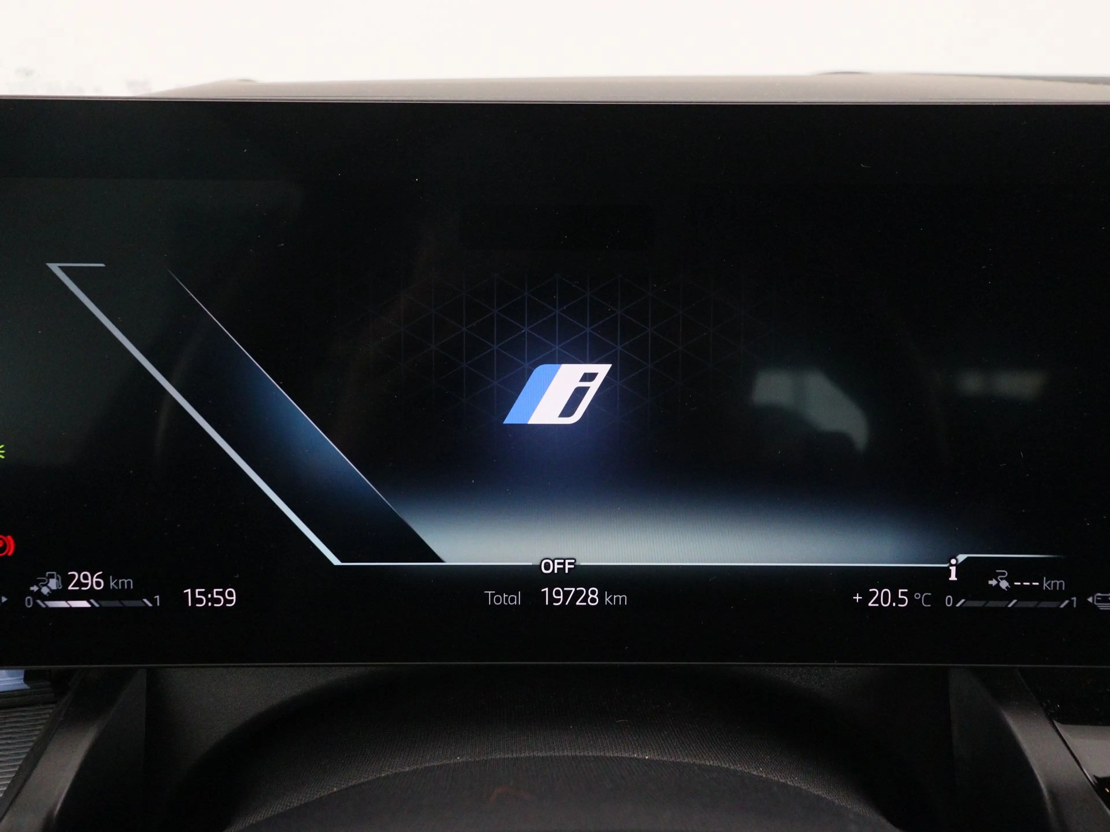 BMW 550 5 Serie 550e xDrive — photo 3