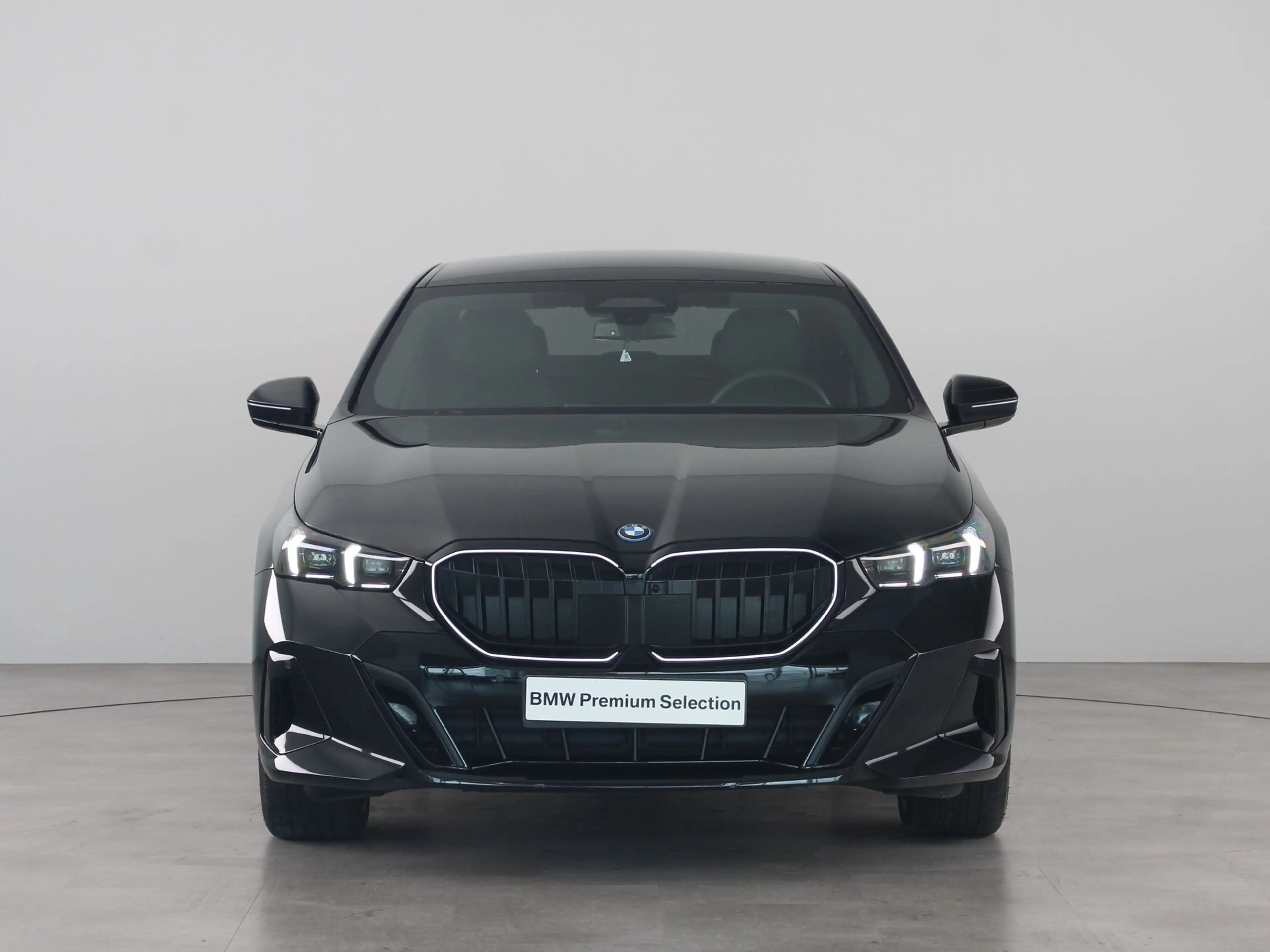 BMW 550 5 Serie 550e xDrive — photo 8