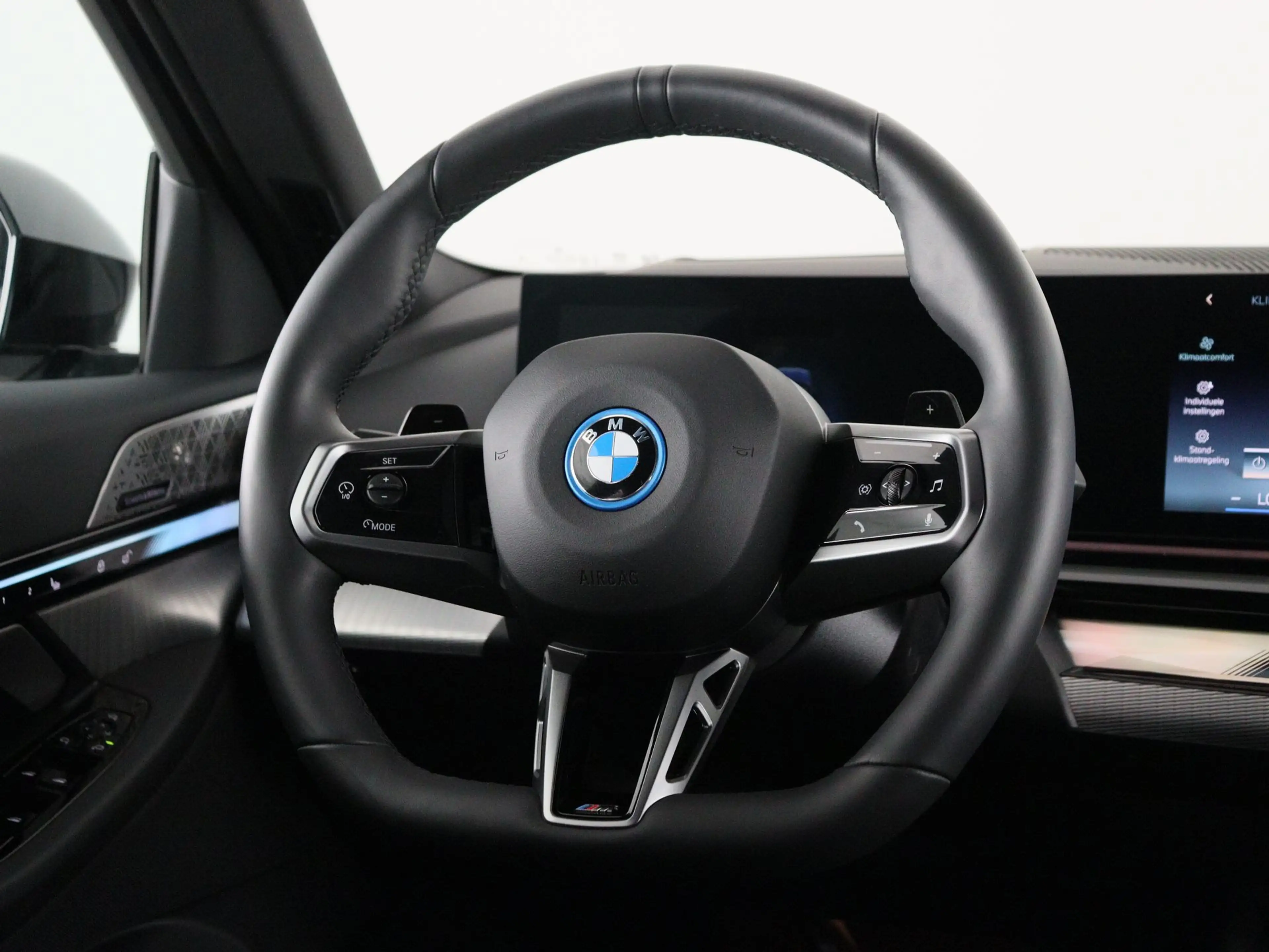 BMW 550 5 Serie 550e xDrive — photo 2