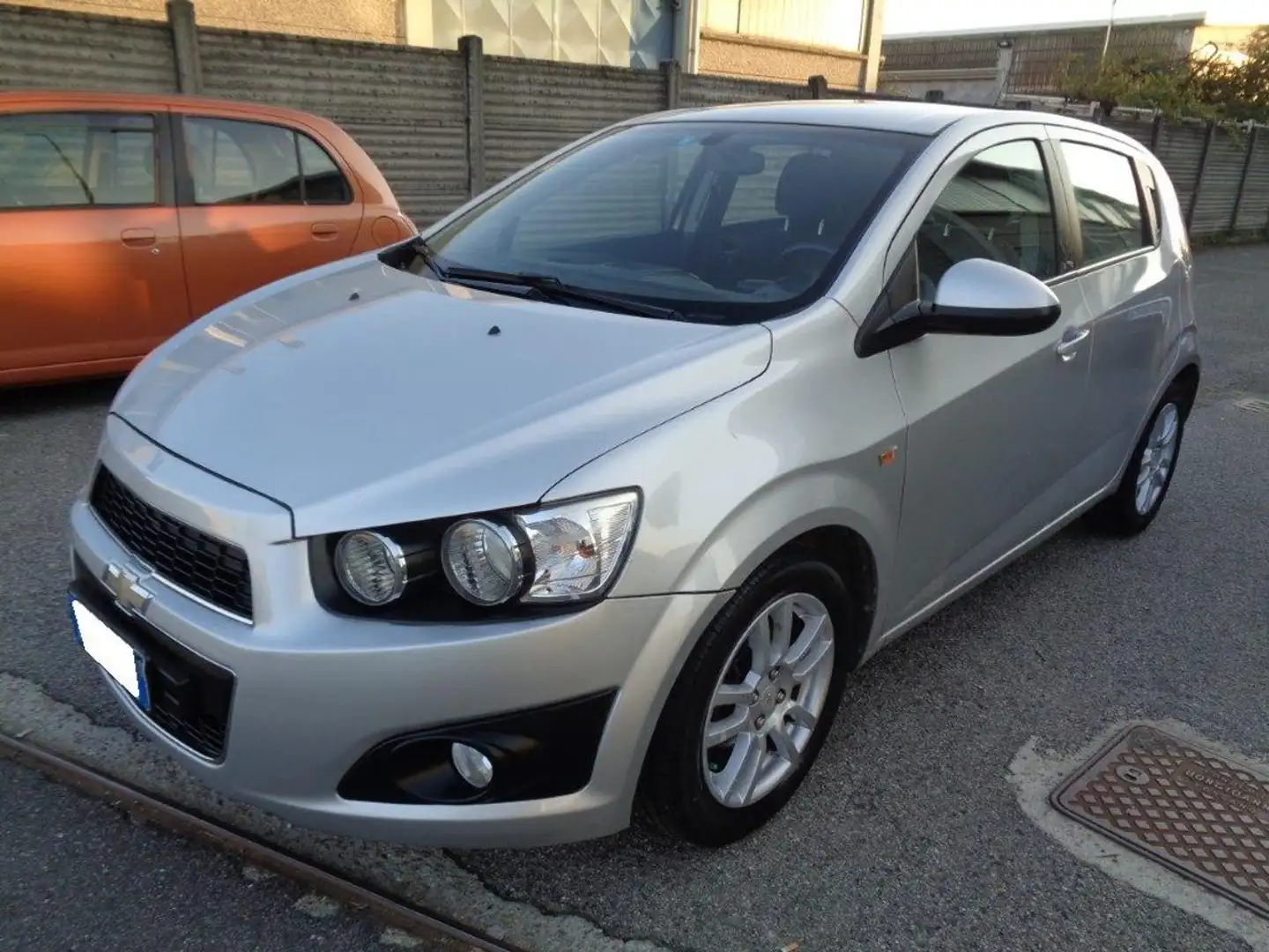 Chevrolet Aveo 1.4 100CV aut. 5p LTZ *NEOPATENTATI**AUTOMATICA* Silber - 2