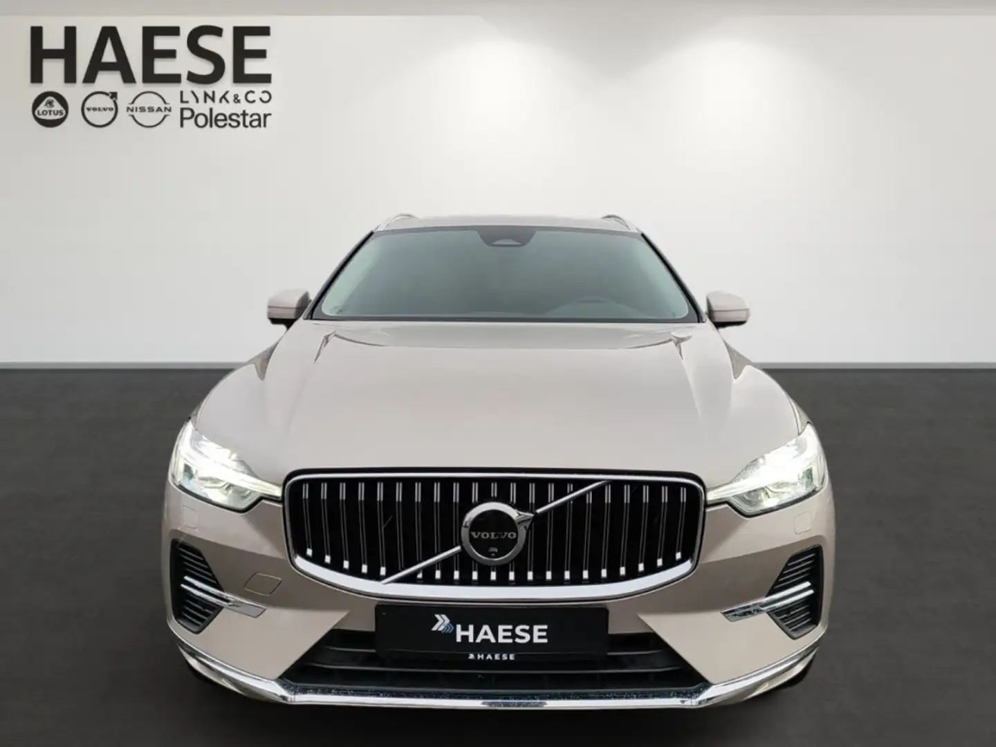Volvo XC60 T6 Plus Bright Plug-In Hybrid AWD EU6e Luftfederun Gold - 2