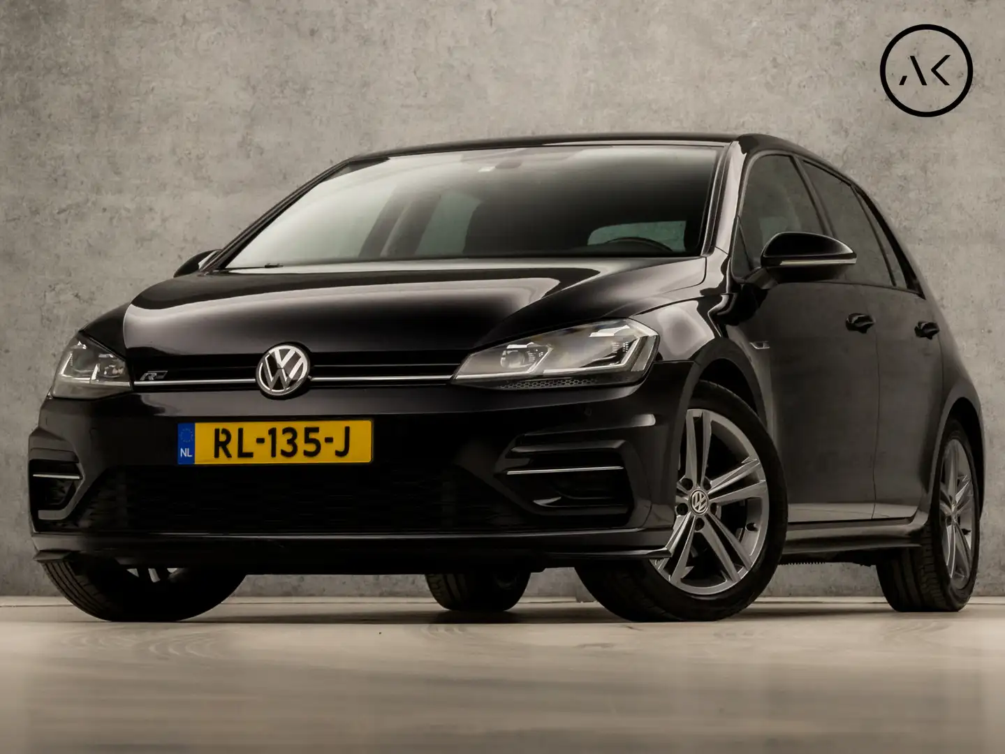 Volkswagen Golf 1.5 TSI R-Line Sport 150Pk Automaat (VIRTUAL COCKP Zwart - 1
