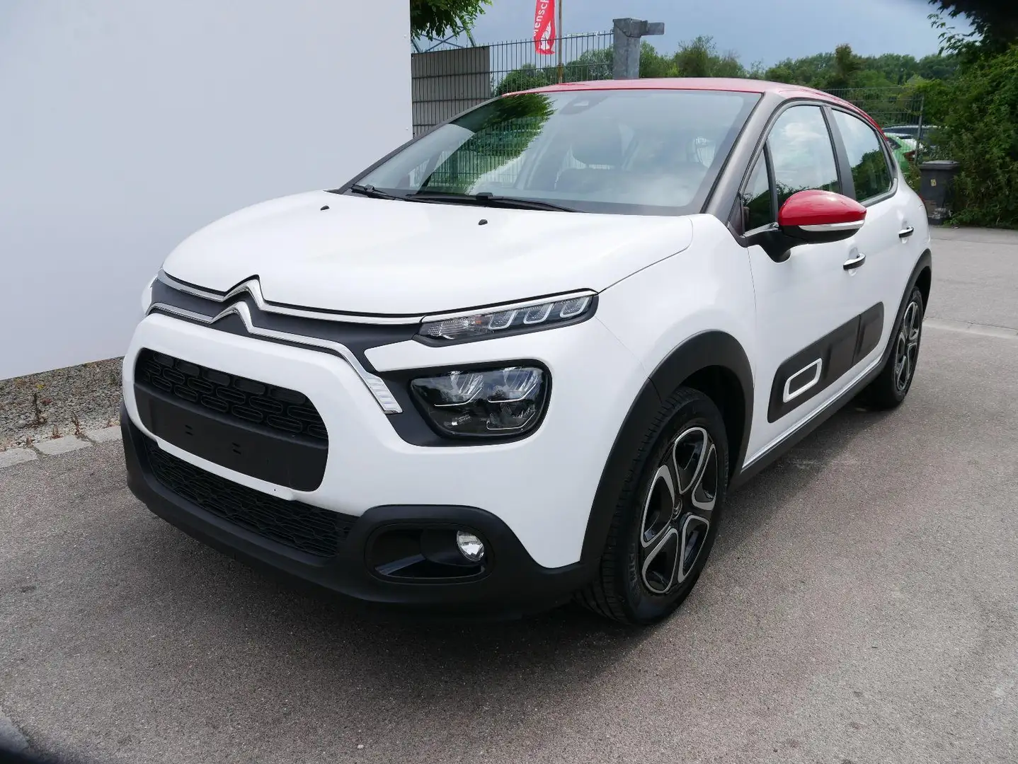 Citroen C3 PureTech**LED*KLIMA*RADIO*BLUETOOTH*TEMPOMAT Rood - 1