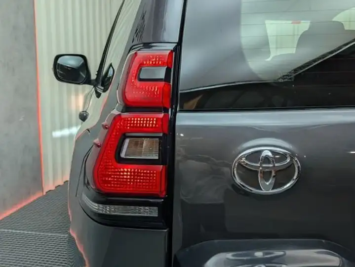 Toyota Land Cruiser 3P 2.8 D-4D VX (2021) 2021, foto 23